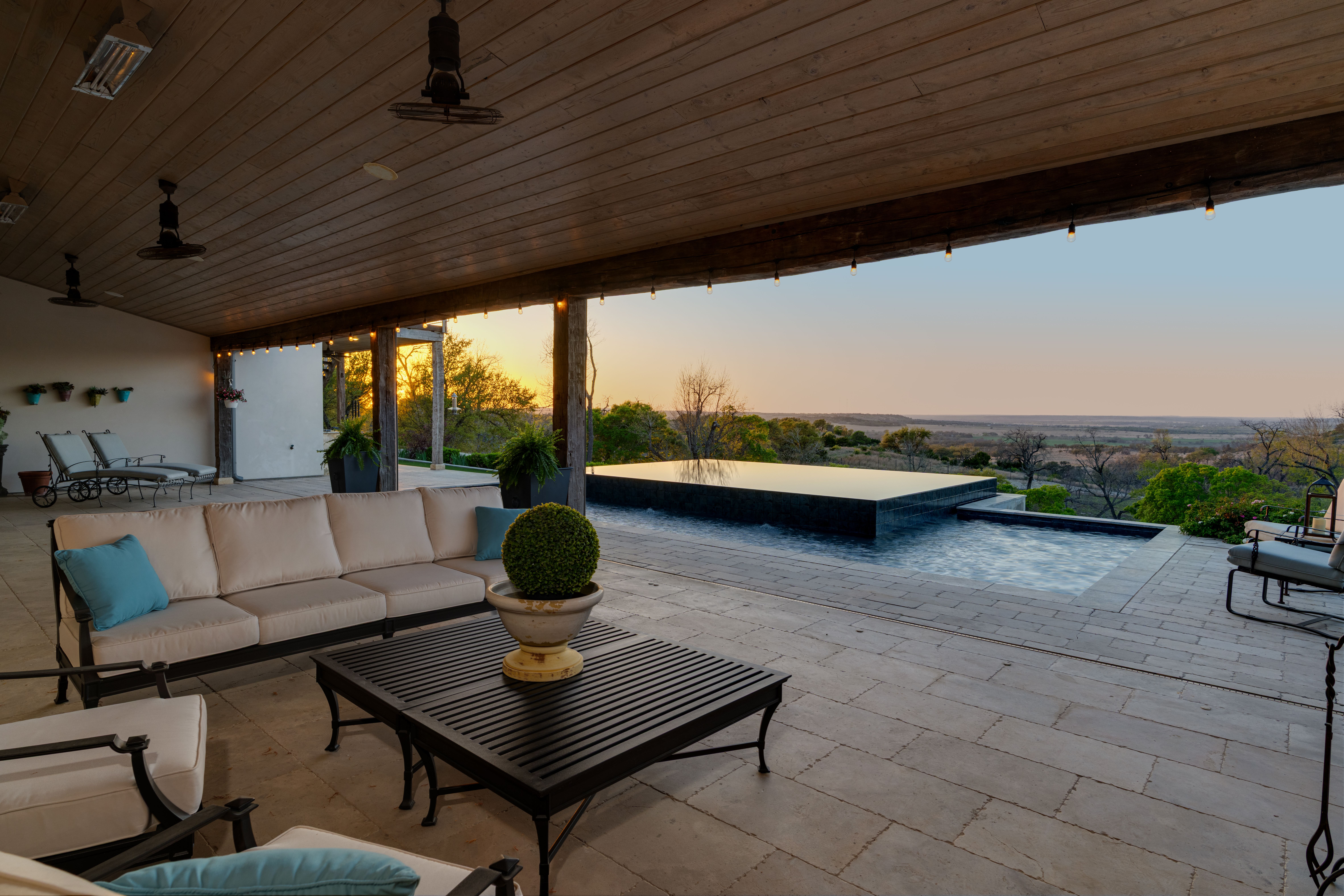  French Country Elegance in the Texas Hill Country - 物件實景