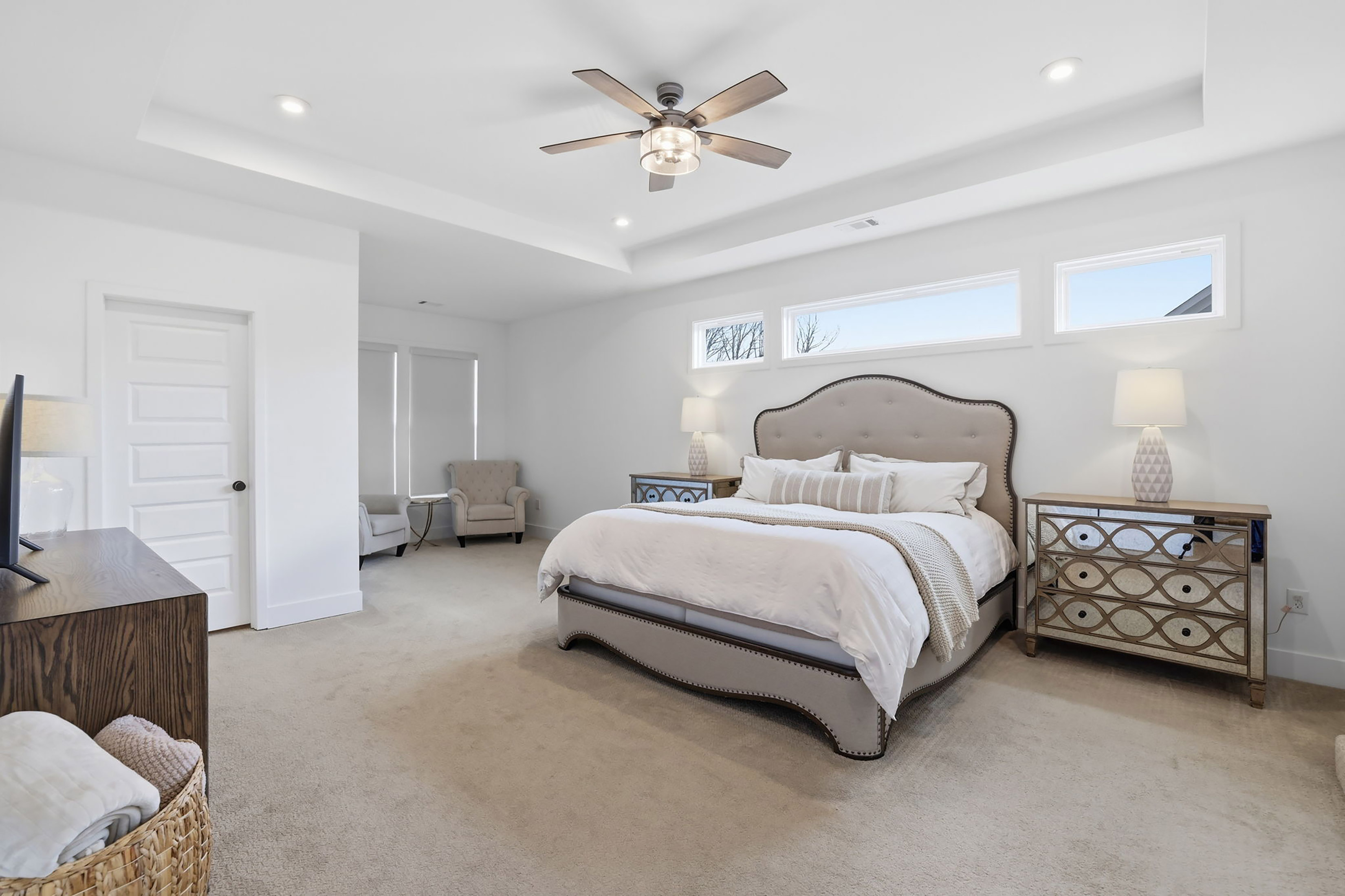  Stunning White Brick Modern Farmhouse Blends Timeless Charm with Elevated Design - 物件實景