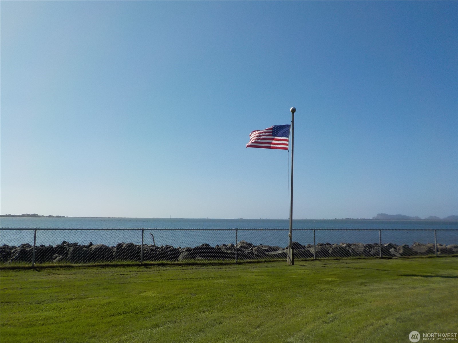 Chinook, Washington, 98614, United States, 2 Bedrooms Bedrooms, ,1 BathroomBathrooms,Residential,For Sale,1822391