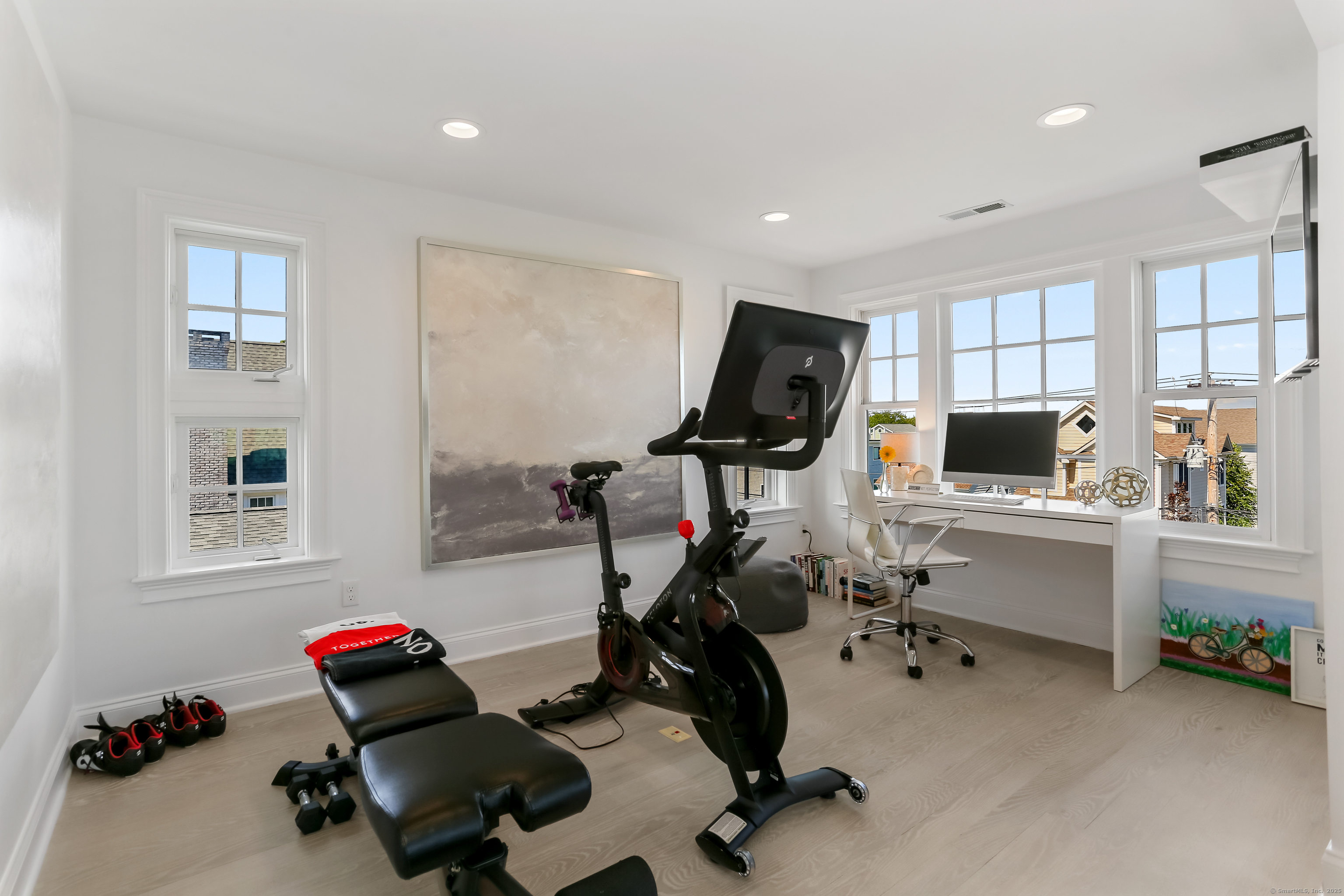 Fairfield, Connecticut, 06824, United States, 4 Bedrooms Bedrooms, ,5 BathroomsBathrooms,Residential,For Sale,1941072