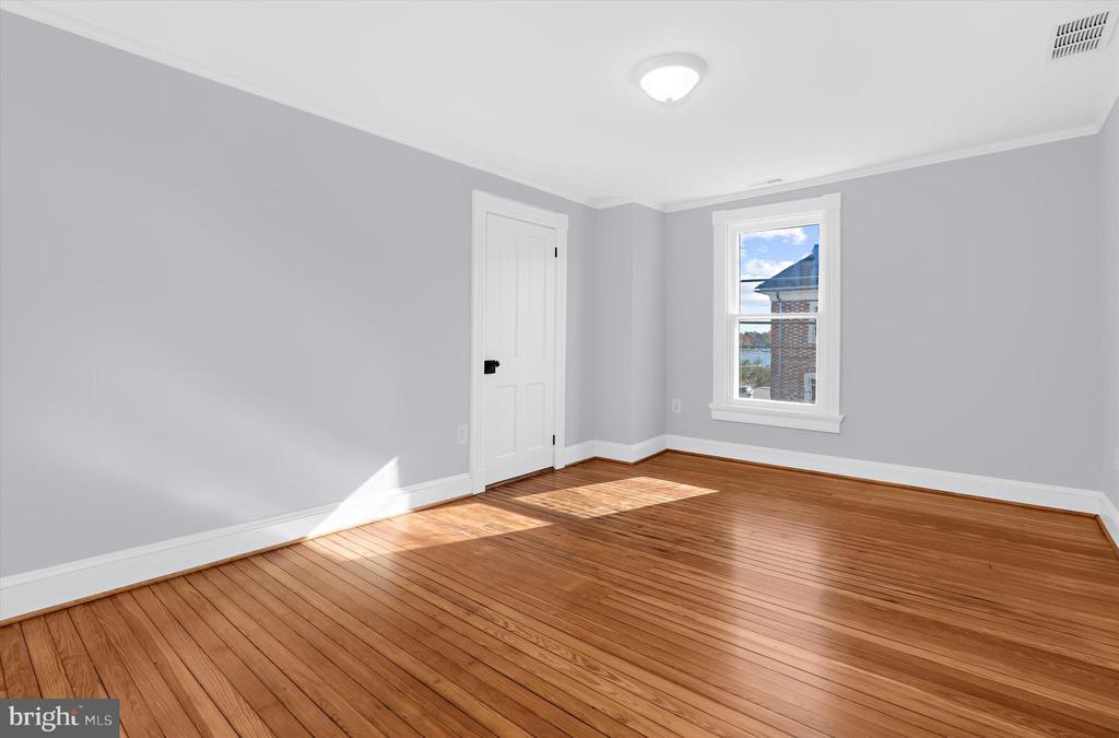 Chestertown, Maryland, 21620, United States, 5 Bedrooms Bedrooms, ,5 BathroomsBathrooms,Residential,For Sale,1988970