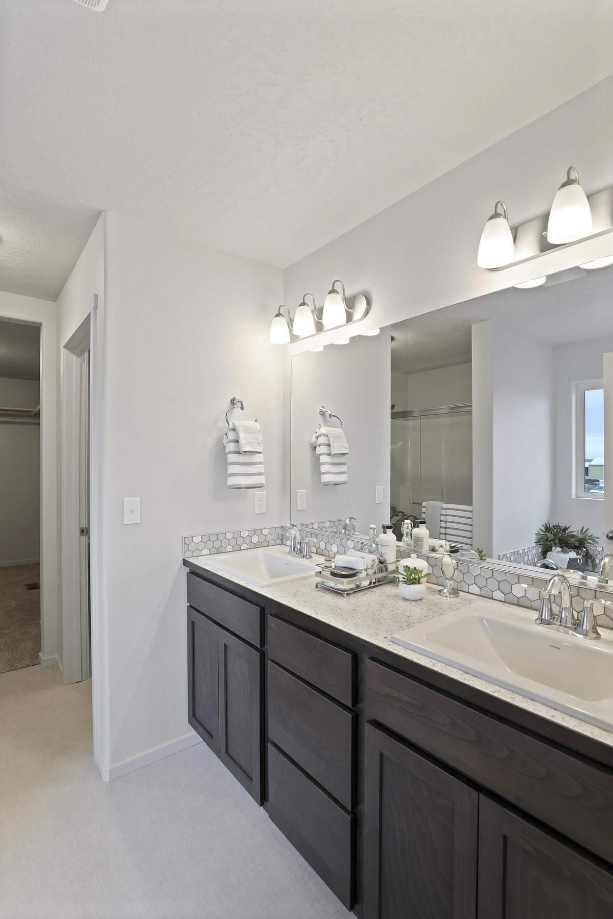 Spokane Valley, Washington, 99016, United States, 4 Bedrooms Bedrooms, ,3 BathroomsBathrooms,Residential,For Sale,1752337