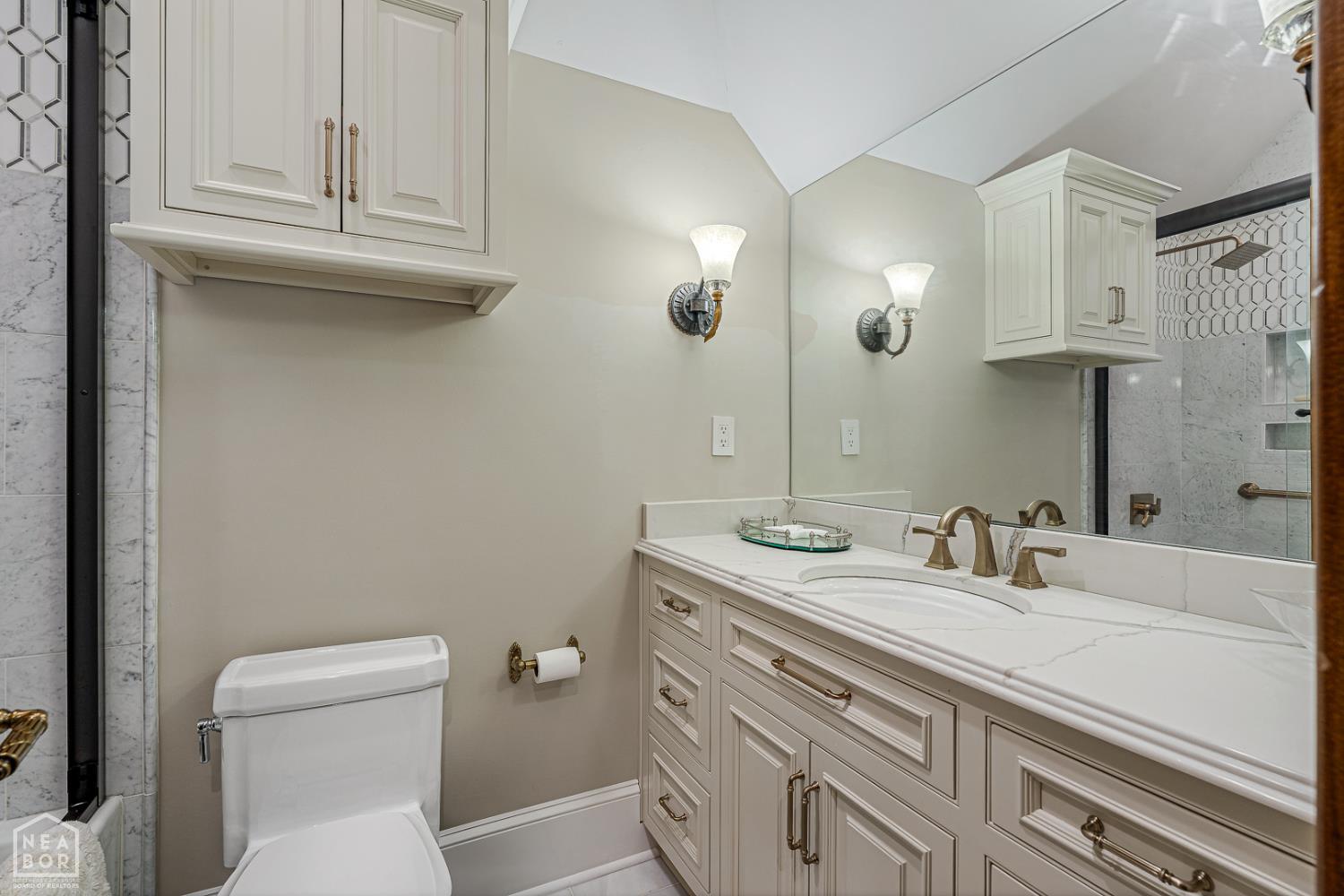 Jonesboro, Arkansas, 72404, United States, ,5 BathroomsBathrooms,Residential,For Sale,1974751