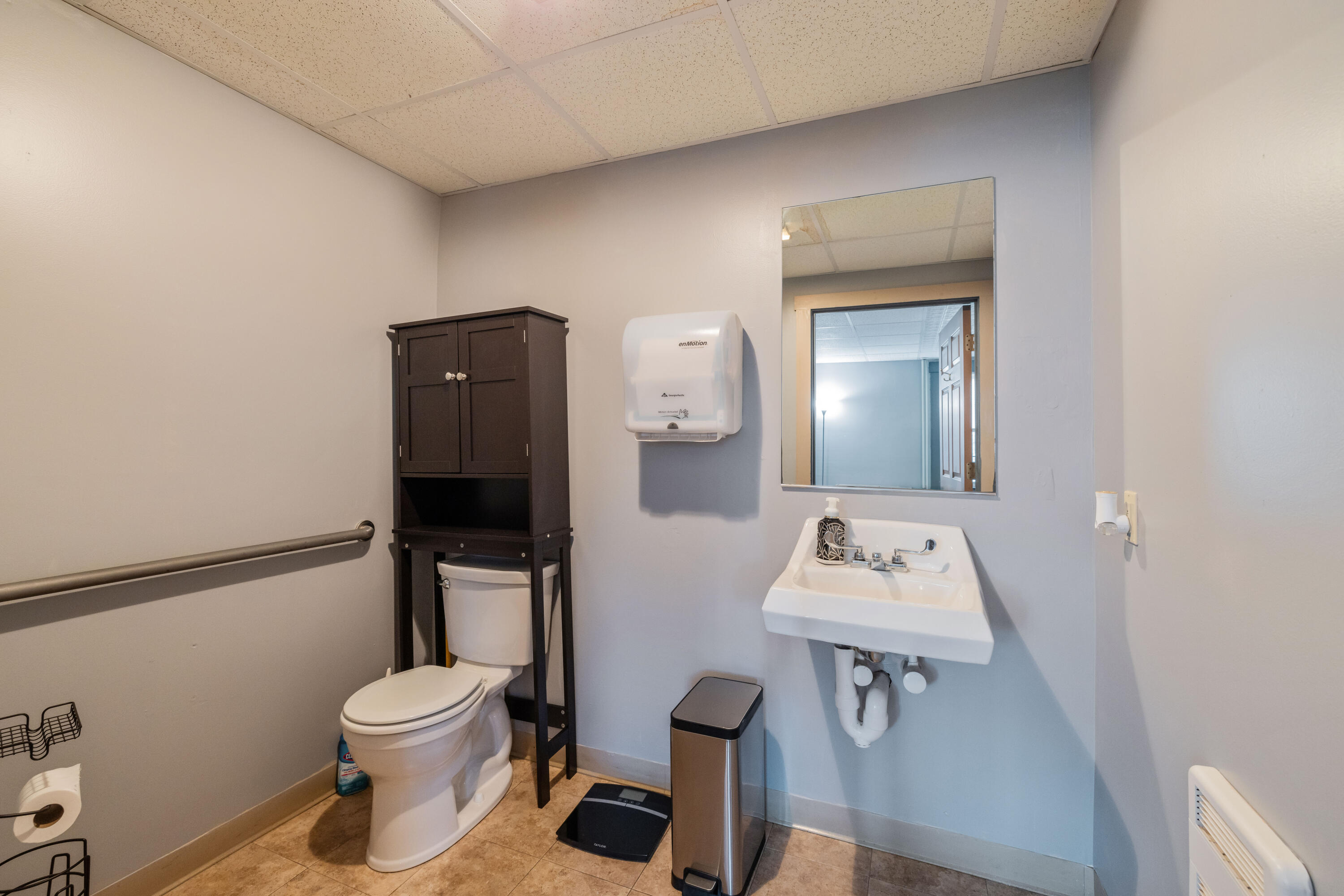 7 High Street, North Berwick, Maine, 03906, United States, 6 Bedrooms Bedrooms, ,3 BathroomsBathrooms,Residential,For Sale,7 High Street,1625255