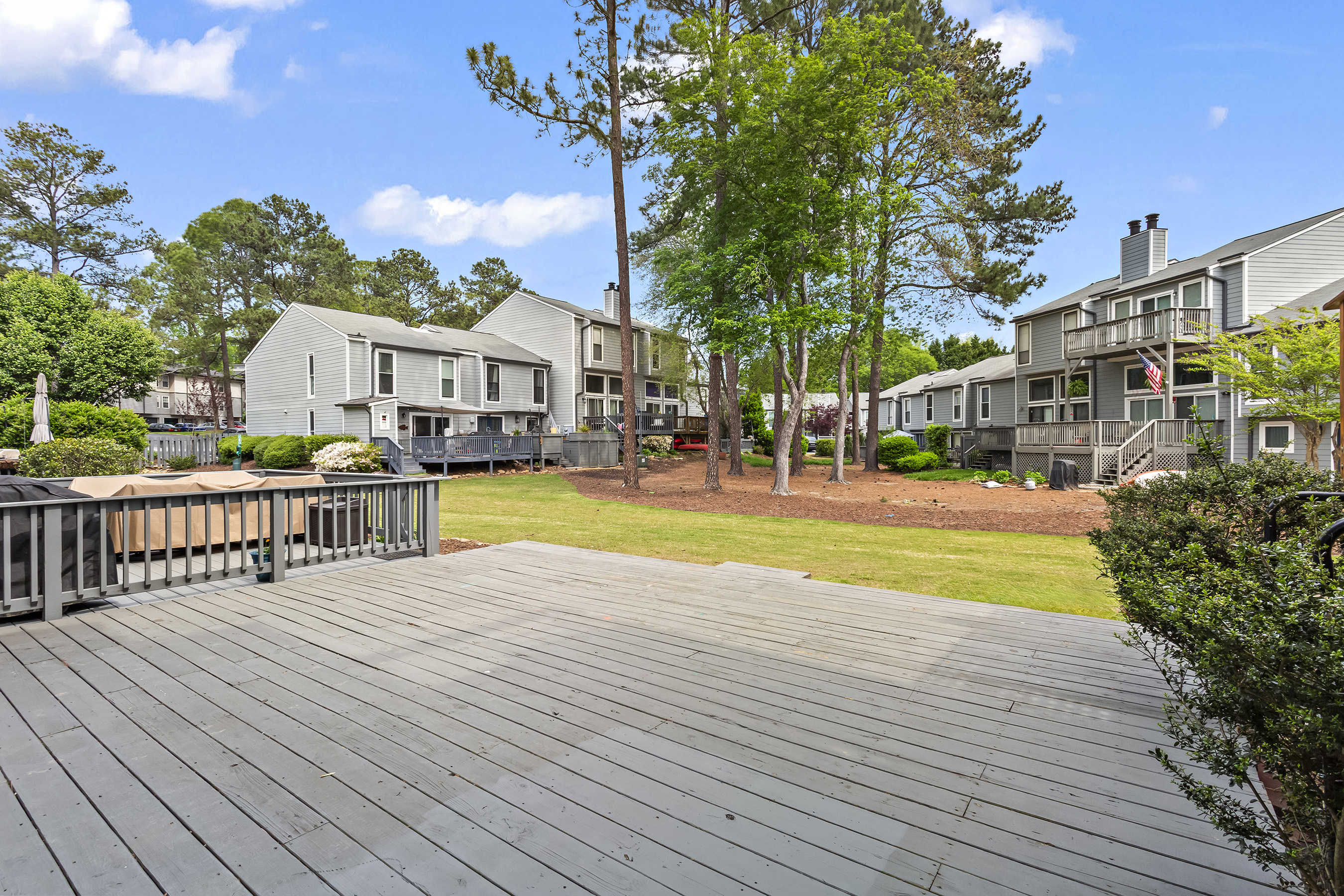  Mid-Century Modern Townhome in Gated Community Along The Chattahoochee River - 物件實景