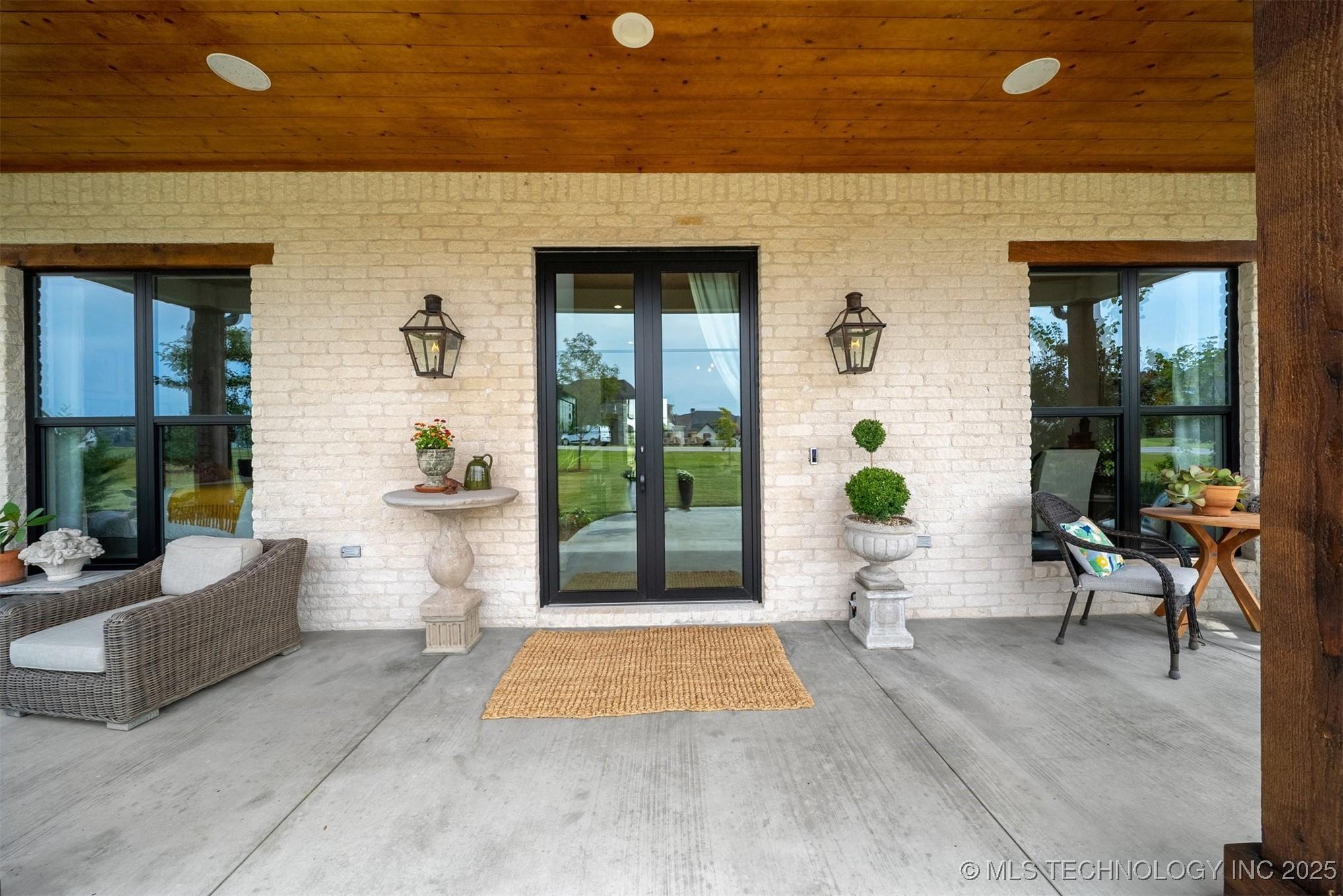 Broken Arrow, Oklahoma, 74014, United States, 4 Bedrooms Bedrooms, ,4 BathroomsBathrooms,Residential,For Sale,1983128