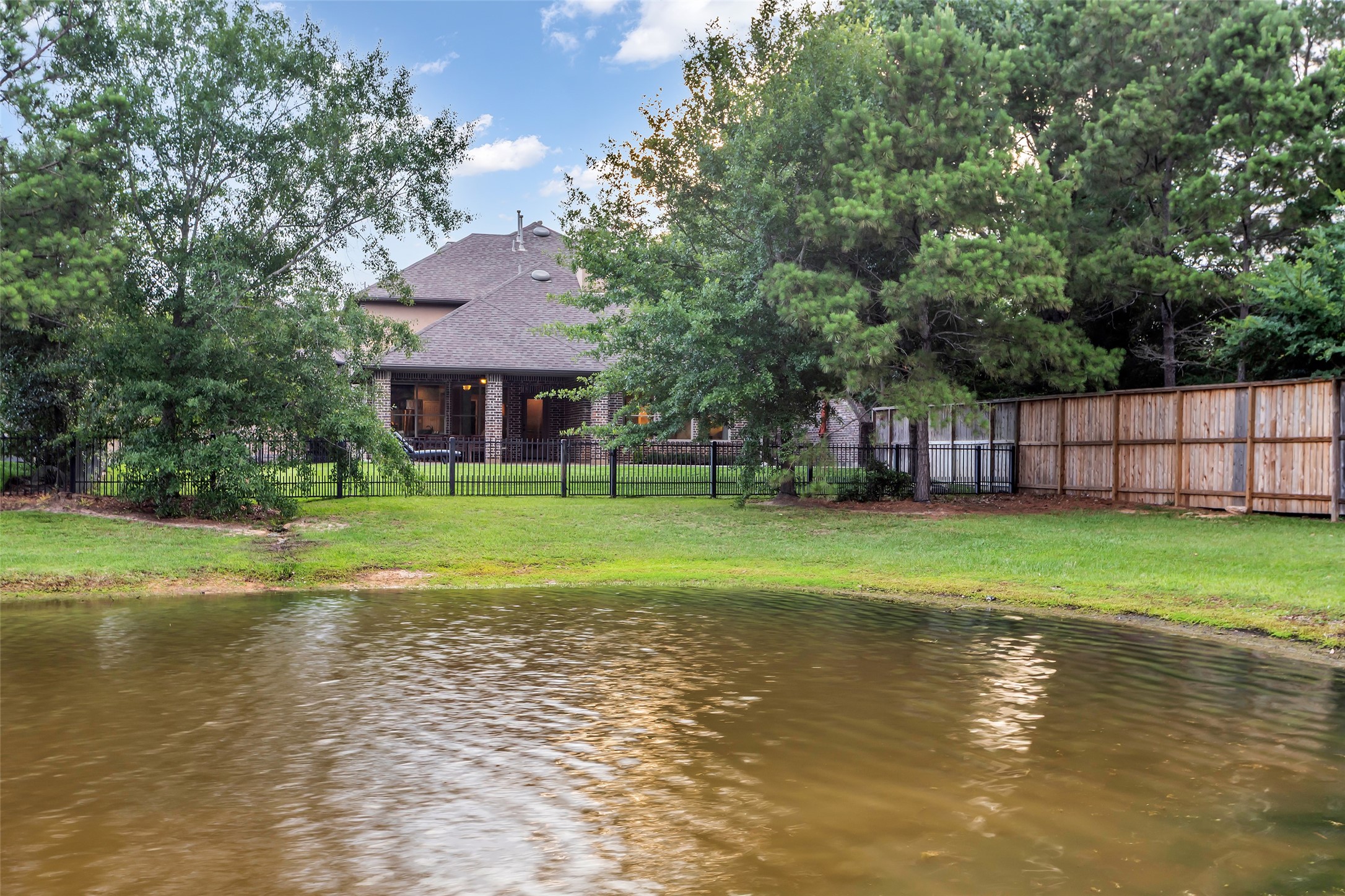 Spring, Texas, 77389, United States, 4 Bedrooms Bedrooms, ,4 BathroomsBathrooms,Residential,For Sale,1906522