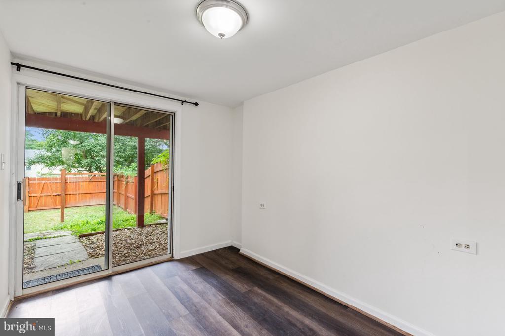 Rockville, Maryland, 20852, United States, 4 Bedrooms Bedrooms, ,4 BathroomsBathrooms,Residential,For Sale,1916260