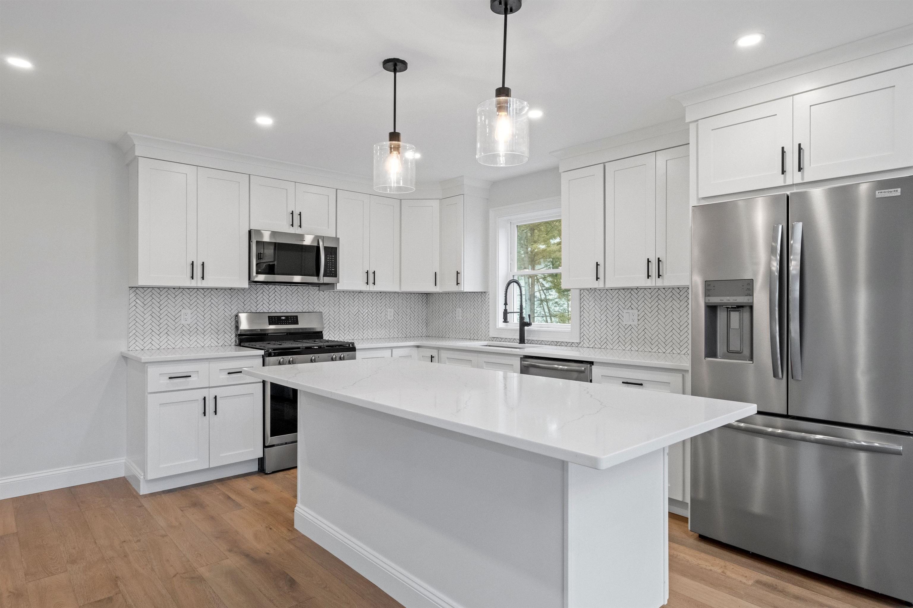 Thornton, New Hampshire, 03285, United States, 3 Bedrooms Bedrooms, ,3 BathroomsBathrooms,Residential,For Sale,1887960