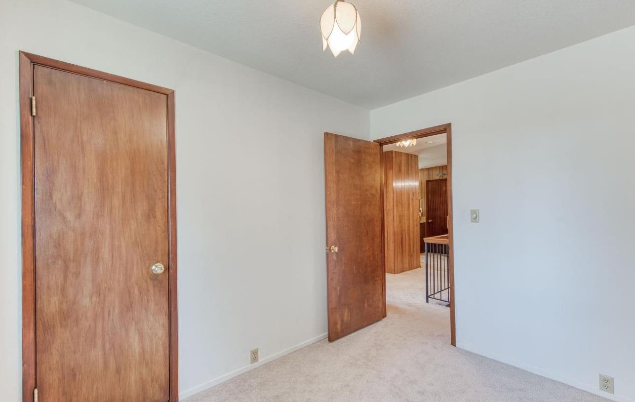 Kerman, California, 93630, United States, 5 Bedrooms Bedrooms, ,3 BathroomsBathrooms,Residential,For Sale,1928392
