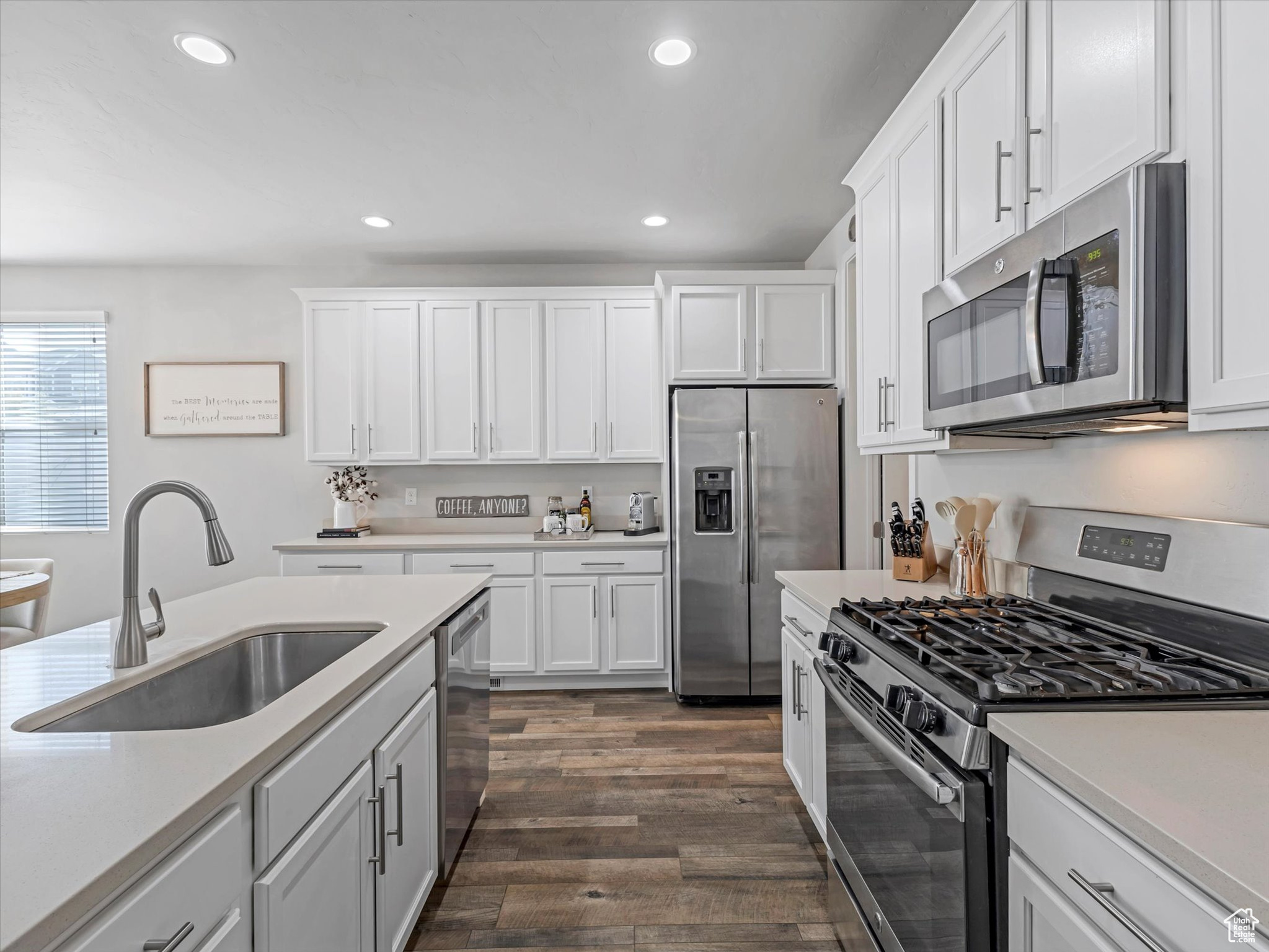 West Jordan, Utah, 84081, United States, 3 Bedrooms Bedrooms, ,3 BathroomsBathrooms,Residential,For Sale,1875821
