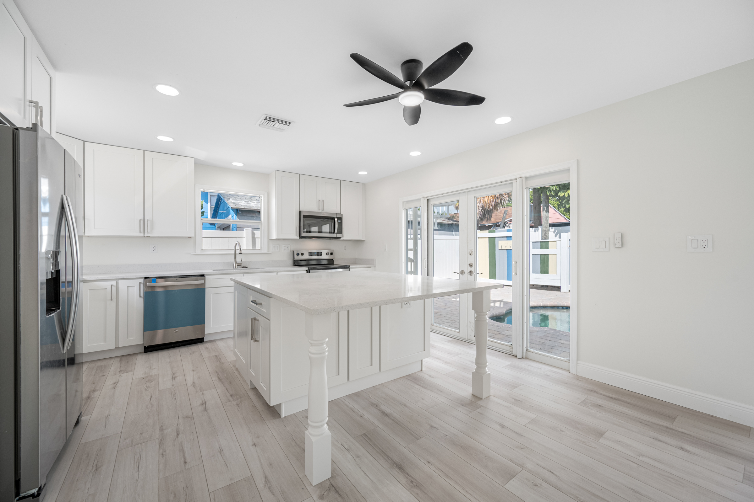 Treasure Island, Florida, 33706, United States, 3 Bedrooms Bedrooms, ,2 BathroomsBathrooms,Residential,For Sale,1983263