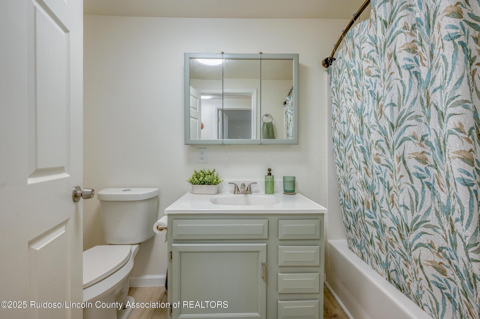 High Rolls Mountain Park, New Mexico, 87110, United States, 4 Bedrooms Bedrooms, ,3 BathroomsBathrooms,Residential,For Sale,2013029