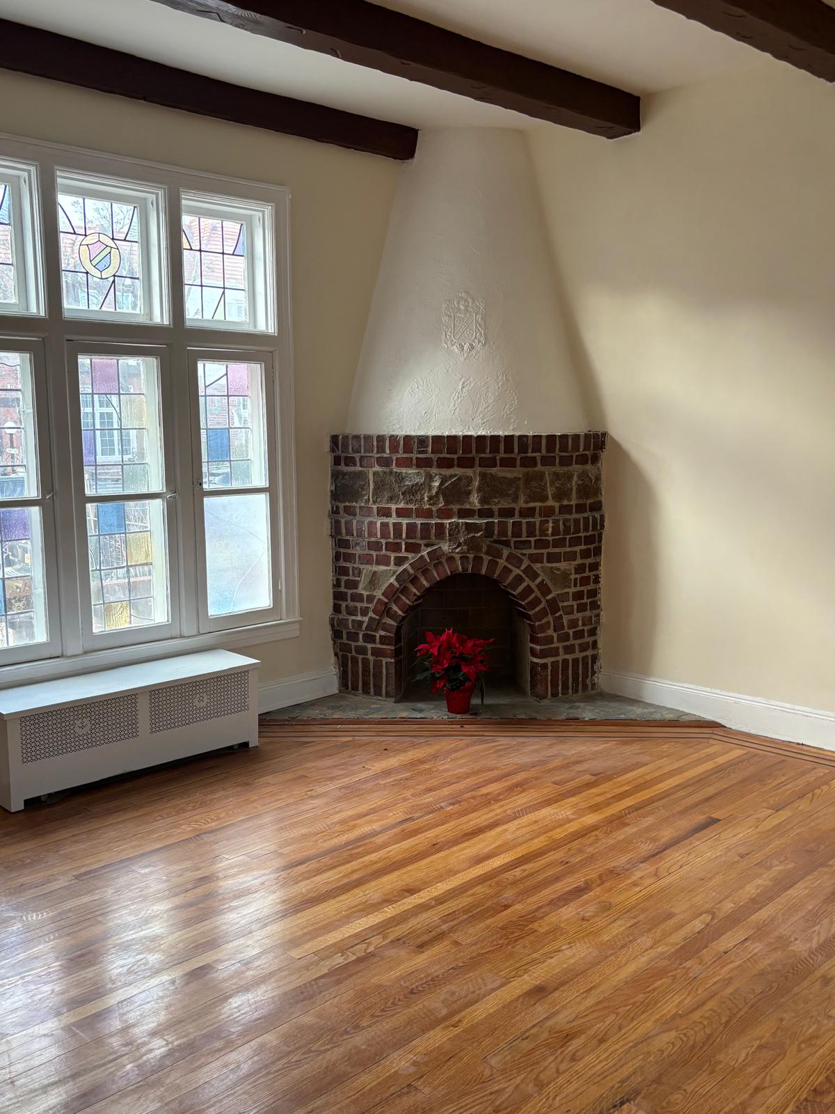 Laurelton, New York, 11413, United States, 8 Bedrooms Bedrooms, ,2 BathroomsBathrooms,Residential,For Sale,2006131