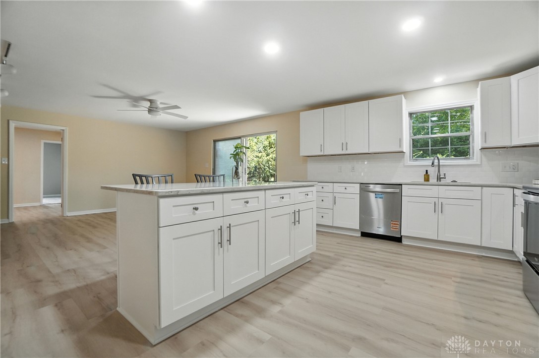Kettering, Ohio, 45440, United States, 6 Bedrooms Bedrooms, ,3 BathroomsBathrooms,Residential,For Sale,1913800
