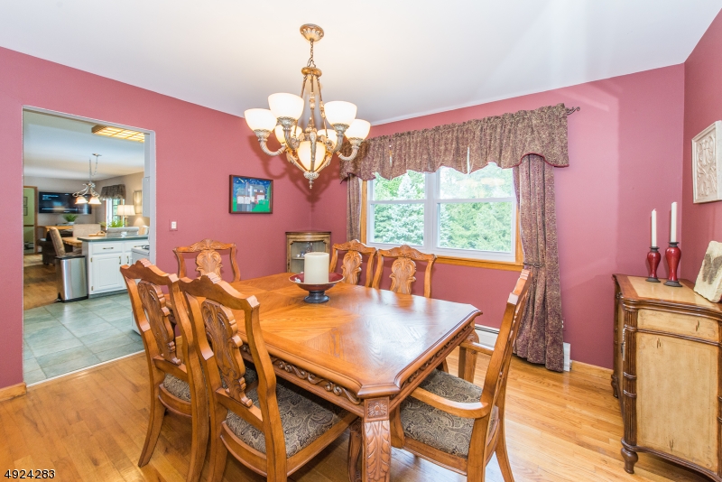 230 Hilltop Ct, Pompton Lakes Boro, New Jersey, 07442, United States, 4 Bedrooms Bedrooms, ,3 BathroomsBathrooms,Residential,For Sale,230 Hilltop Ct,1459430