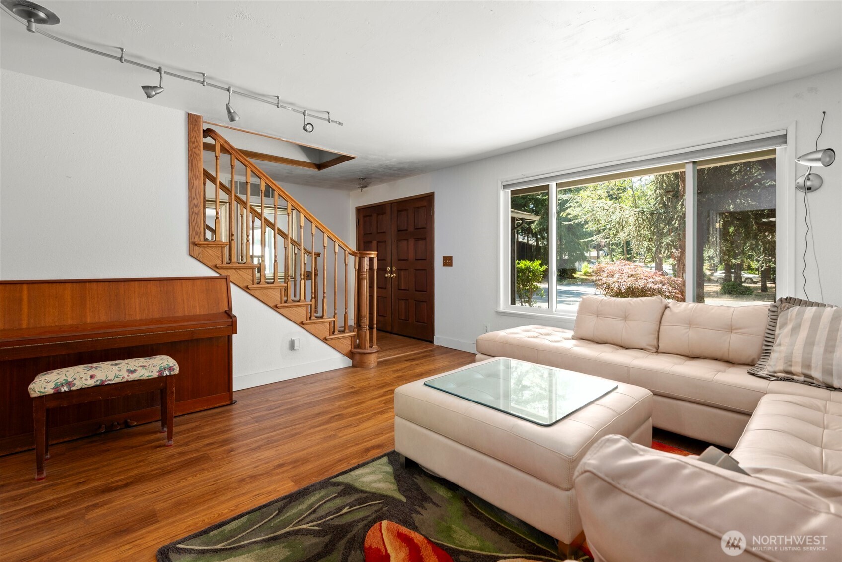 Oak Harbor, Washington, 98277, United States, 4 Bedrooms Bedrooms, ,3 BathroomsBathrooms,Residential,For Sale,1901658