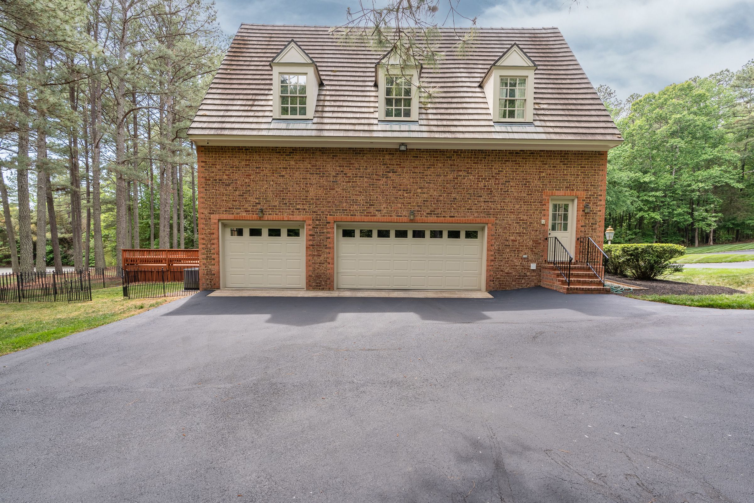  221 Dryden Lane, Richmond, VA 23229 - 物件實景