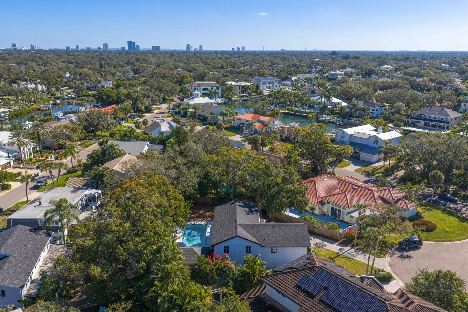 Tampa, Florida, 33629, United States, 4 Bedrooms Bedrooms, ,5 BathroomsBathrooms,Residential,For Sale,2010401