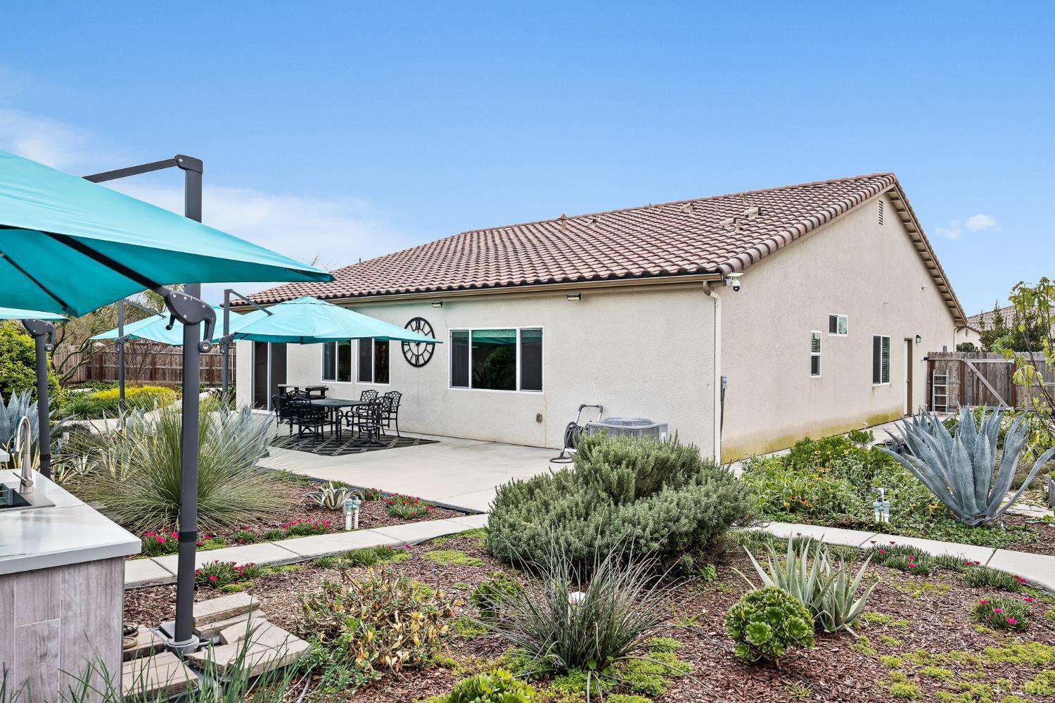 Visalia, California, 93292, United States, 3 Bedrooms Bedrooms, ,3 BathroomsBathrooms,Residential,For Sale,2007773