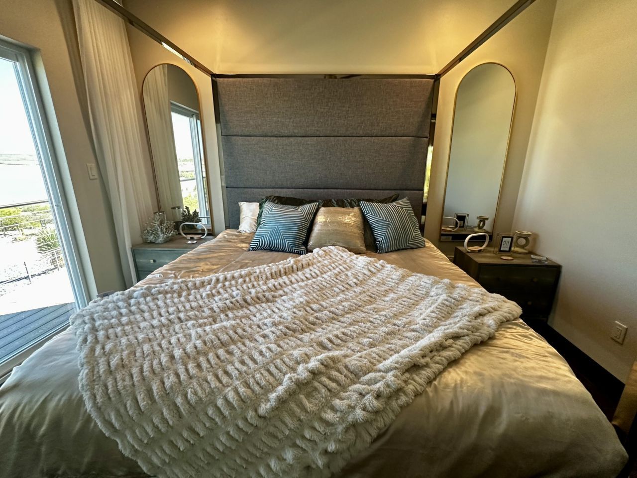 Elephant Butte, New Mexico, 87935, United States, 4 Bedrooms Bedrooms, ,4 BathroomsBathrooms,Residential,For Sale,1986304