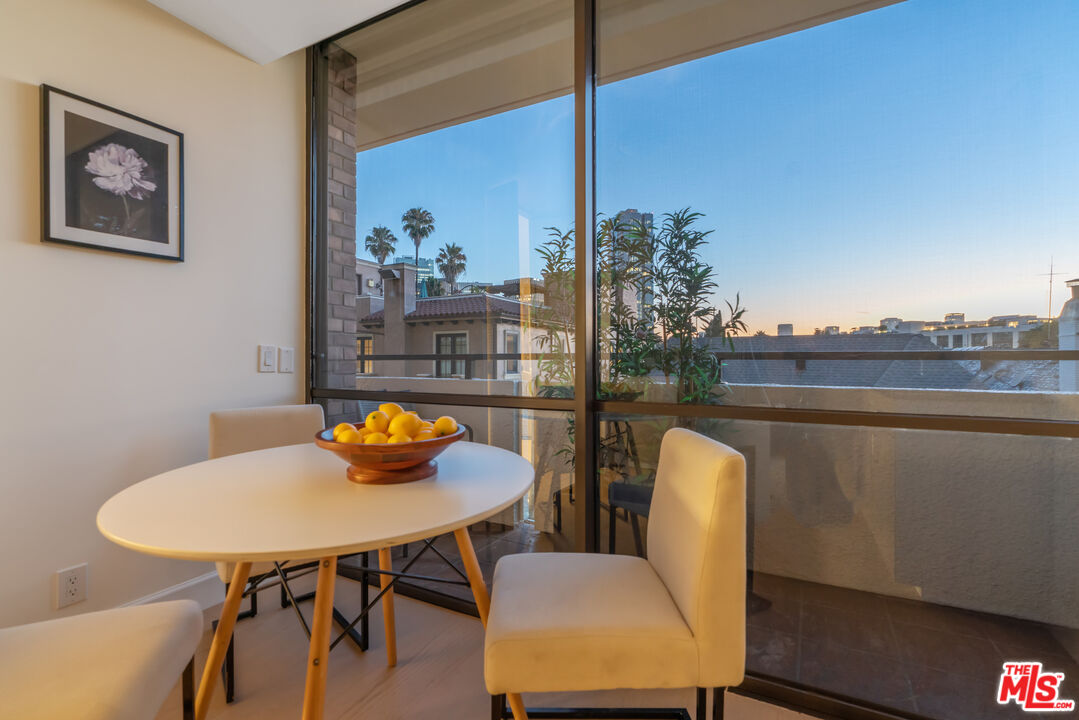 Beverly Hills, California, 90212, United States, 2 Bedrooms Bedrooms, ,3 BathroomsBathrooms,Residential,For Sale,1891933
