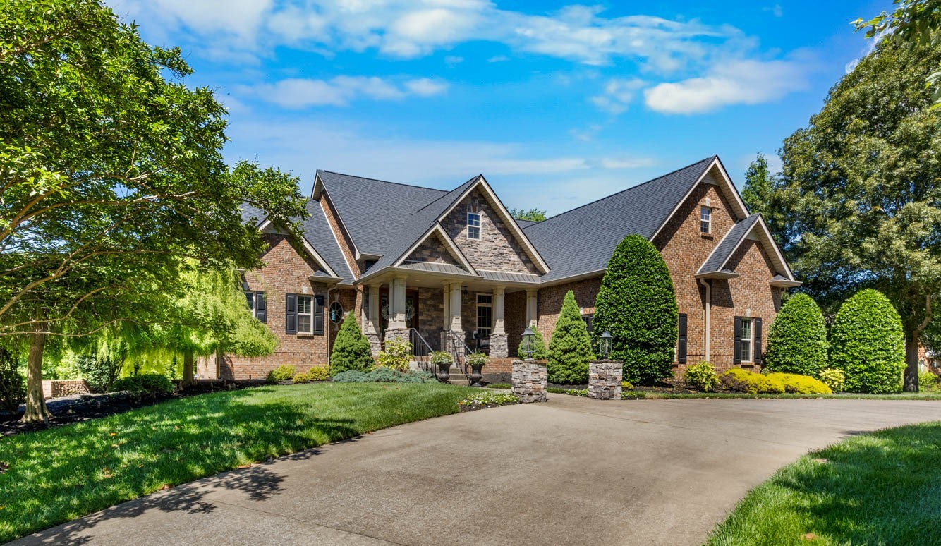 Clarksville, Tennessee, 37043, United States, 4 Bedrooms Bedrooms, ,5 BathroomsBathrooms,Residential,For Sale,1997798