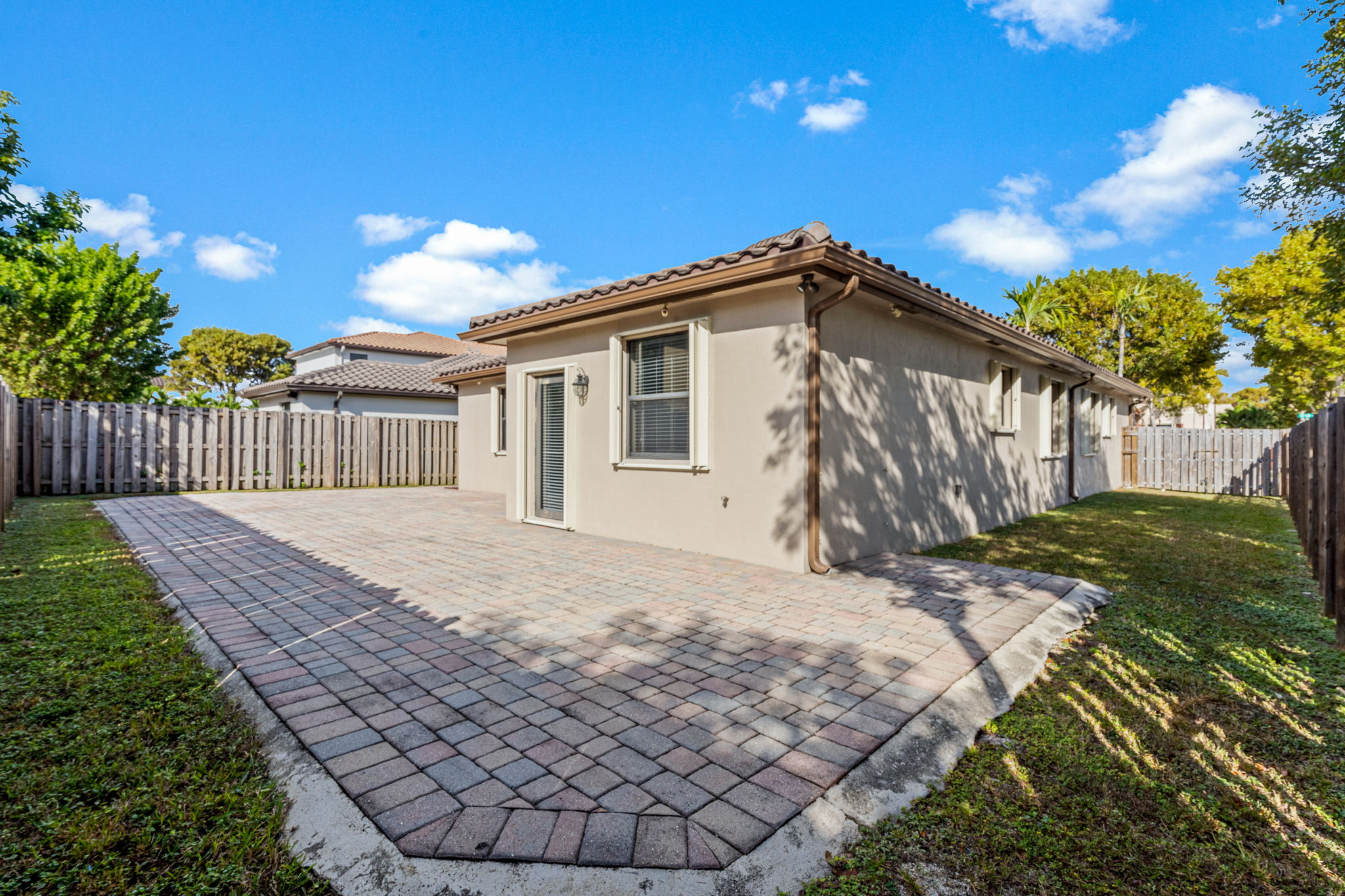 Miami, Florida, 33196, United States, 3 Bedrooms Bedrooms, ,3 BathroomsBathrooms,Residential,For Sale,2002544