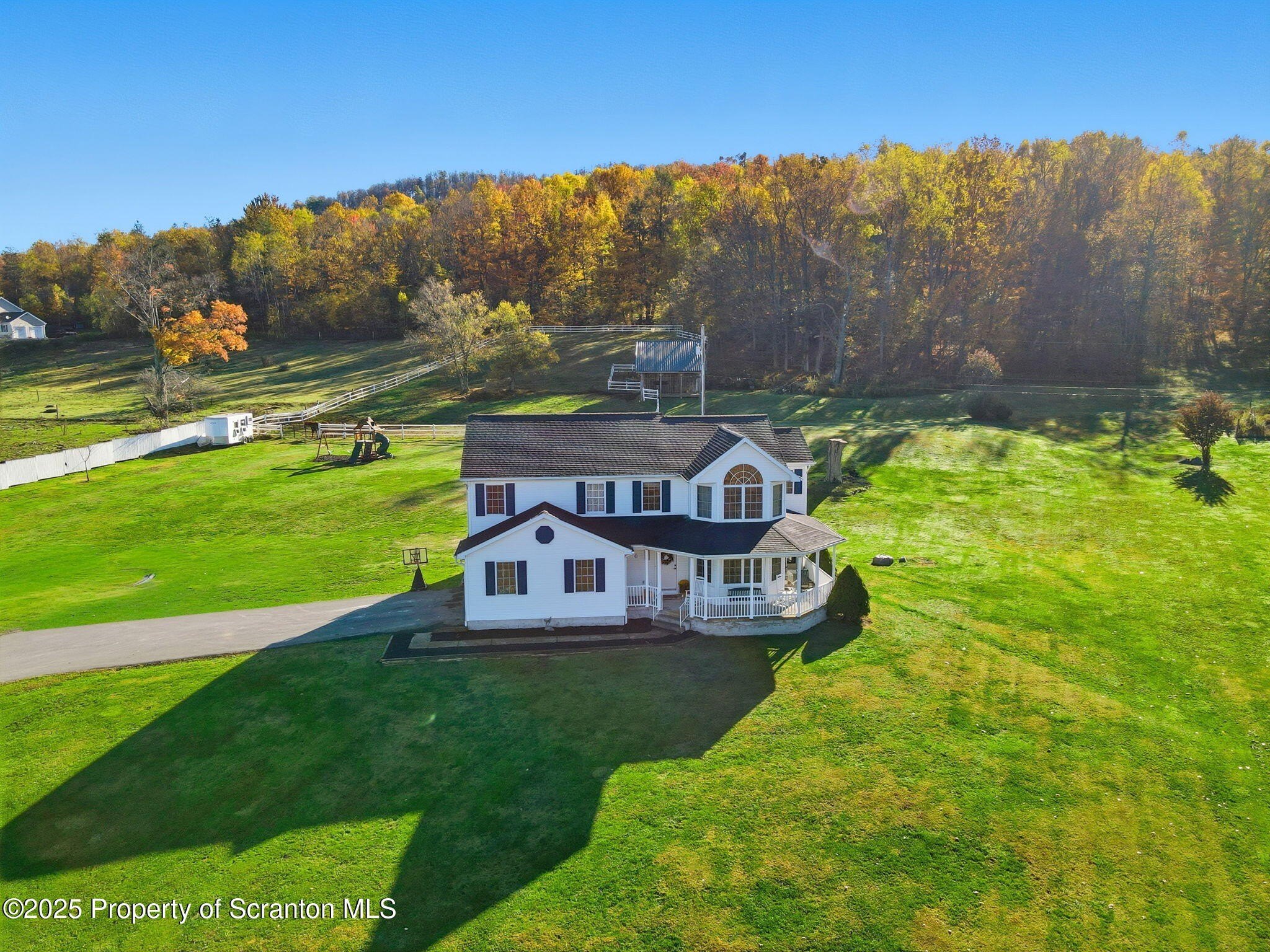 Clifford Twp, Pennsylvania, 18470, United States, 4 Bedrooms Bedrooms, ,3 BathroomsBathrooms,Residential,For Sale,1978908