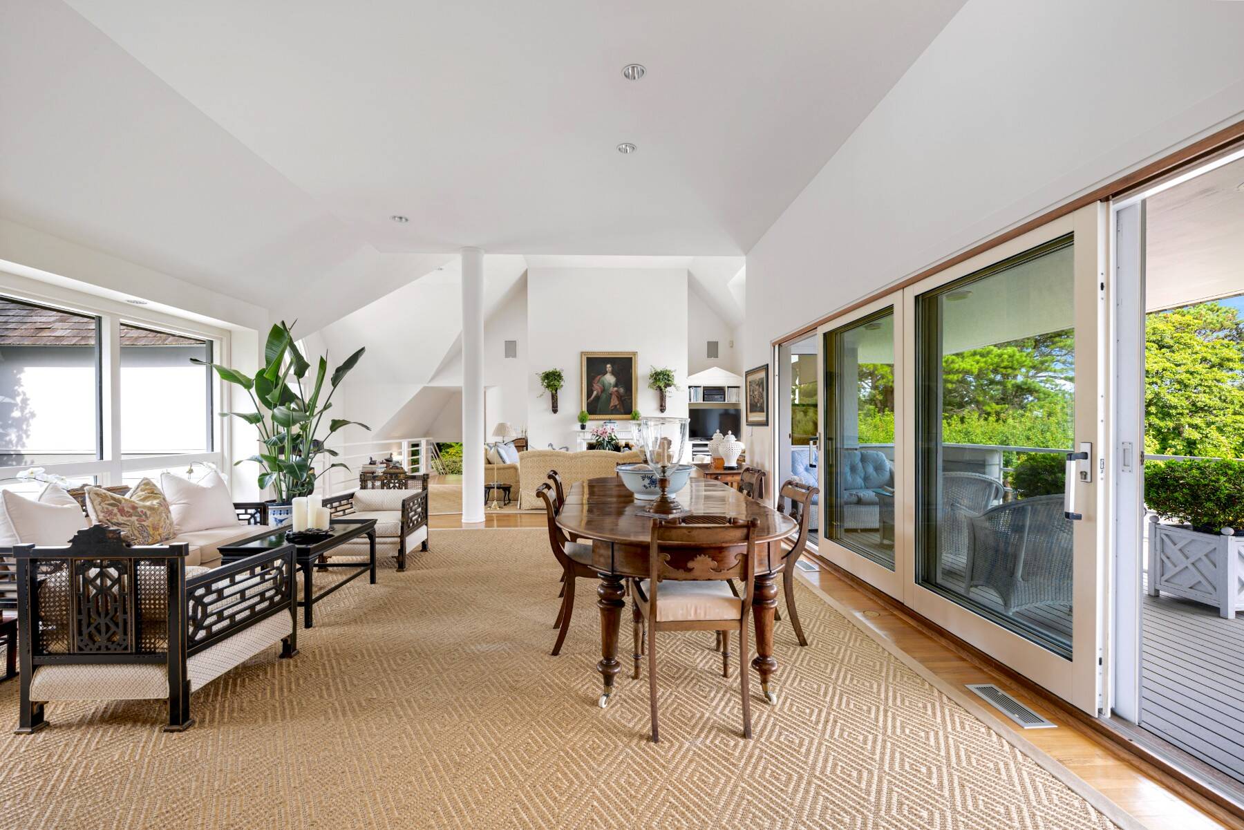  Private, Park-Like Estate in Southampton - 物件實景
