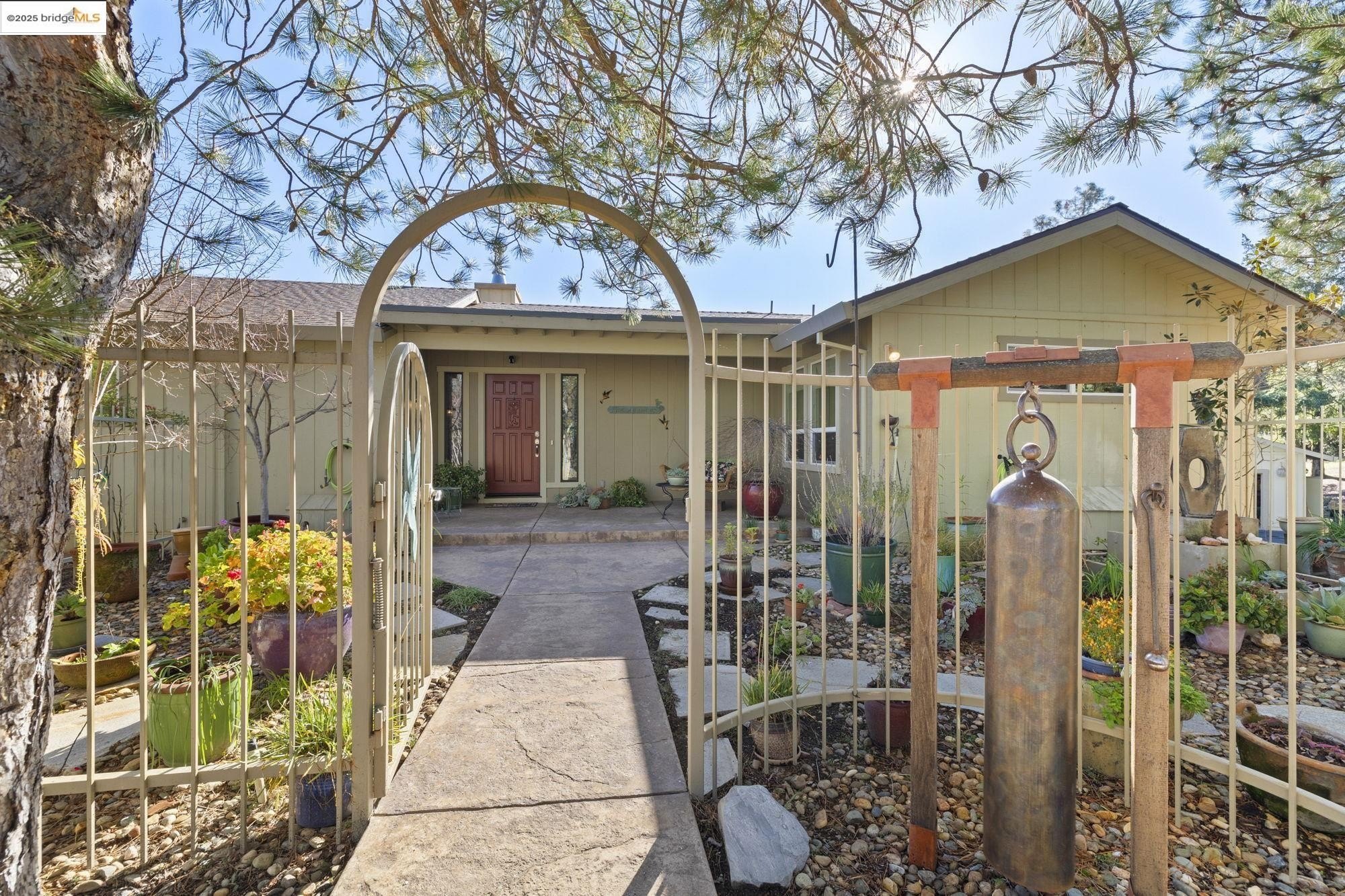 Columbia, California, 95310, United States, 3 Bedrooms Bedrooms, ,2 BathroomsBathrooms,Residential,For Sale,1705256
