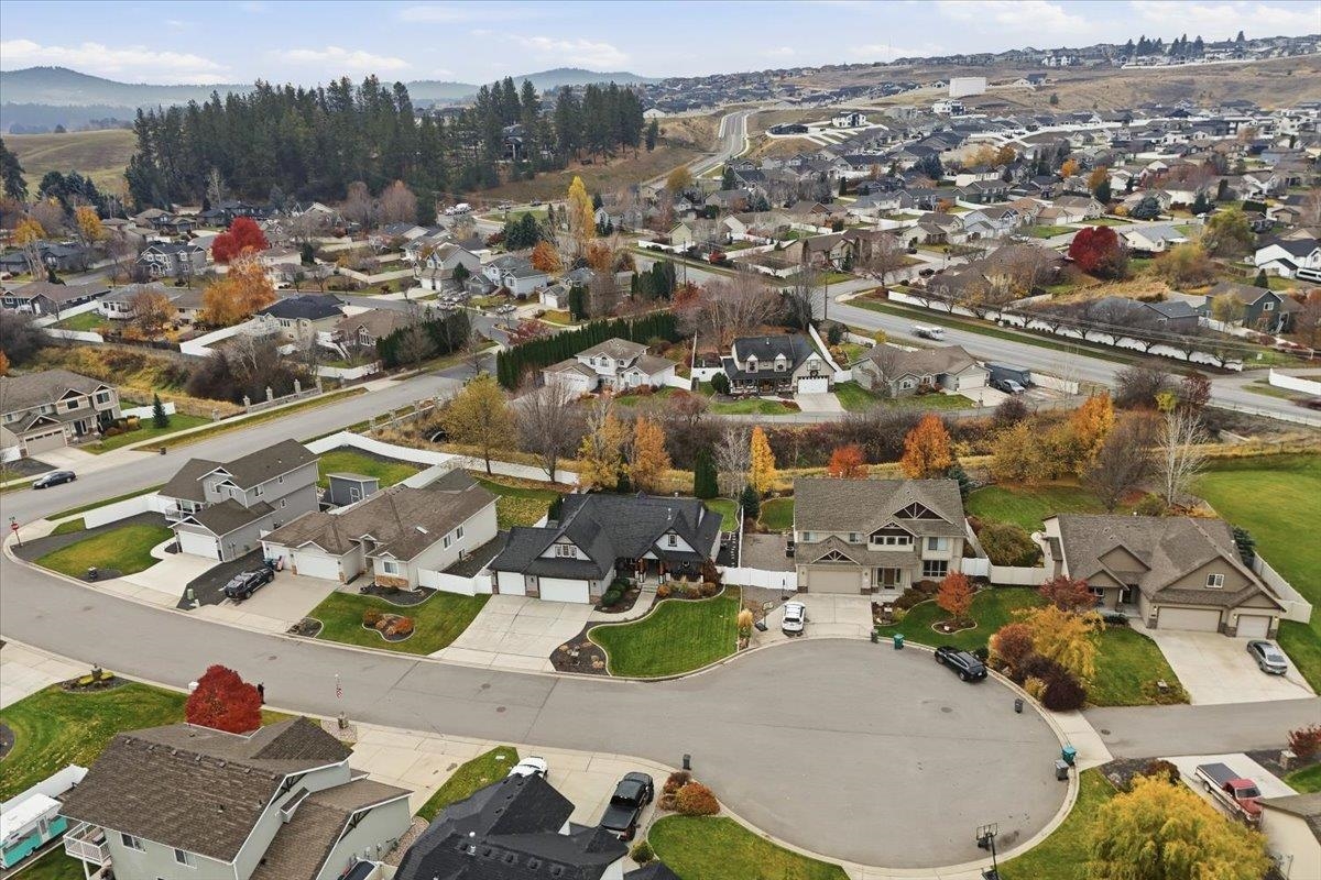 Greenacres, Washington, 99016, United States, 6 Bedrooms Bedrooms, ,3 BathroomsBathrooms,Residential,For Sale,1992048