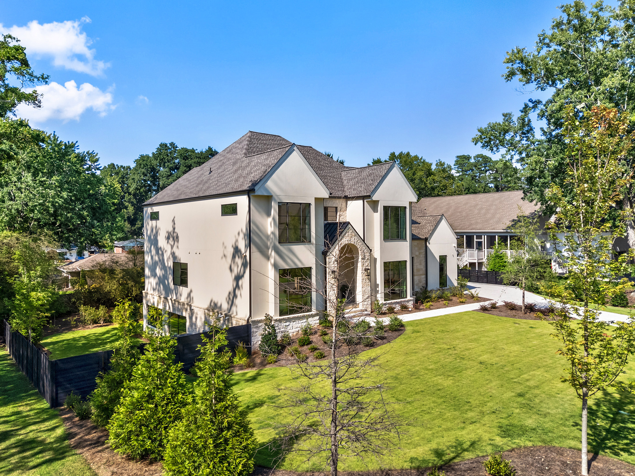  Rare Basement Home Located in Sought-After Communities in Downtown Alpharetta - 物件實景