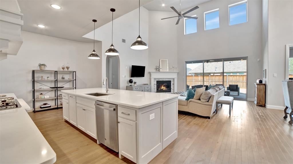 Celina, Texas, 75009, United States, 4 Bedrooms Bedrooms, ,5 BathroomsBathrooms,Residential,For Sale,1795142