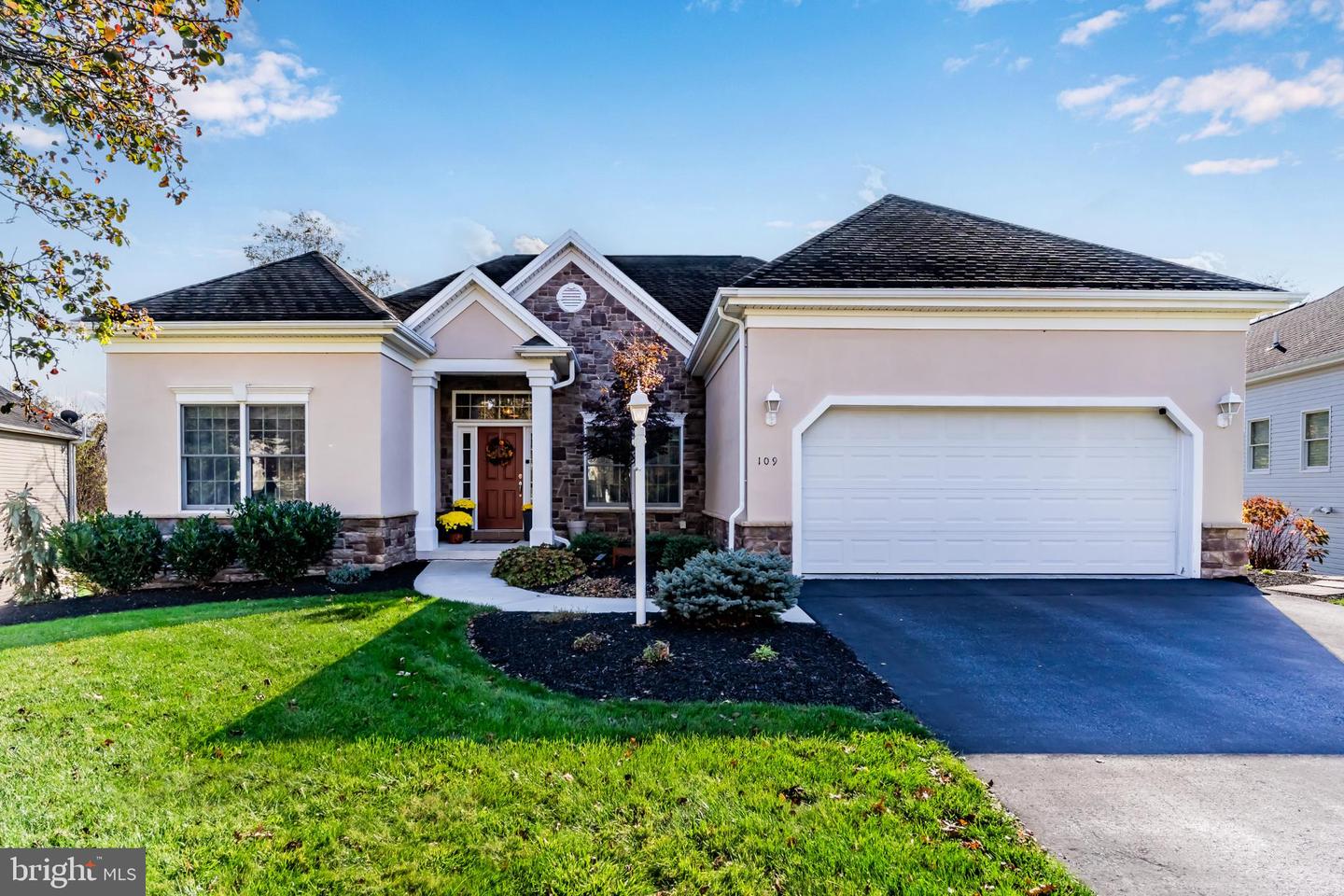 Mechanicsburg, Pennsylvania, 17055, United States, 4 Bedrooms Bedrooms, ,3 BathroomsBathrooms,Residential,For Sale,1988030