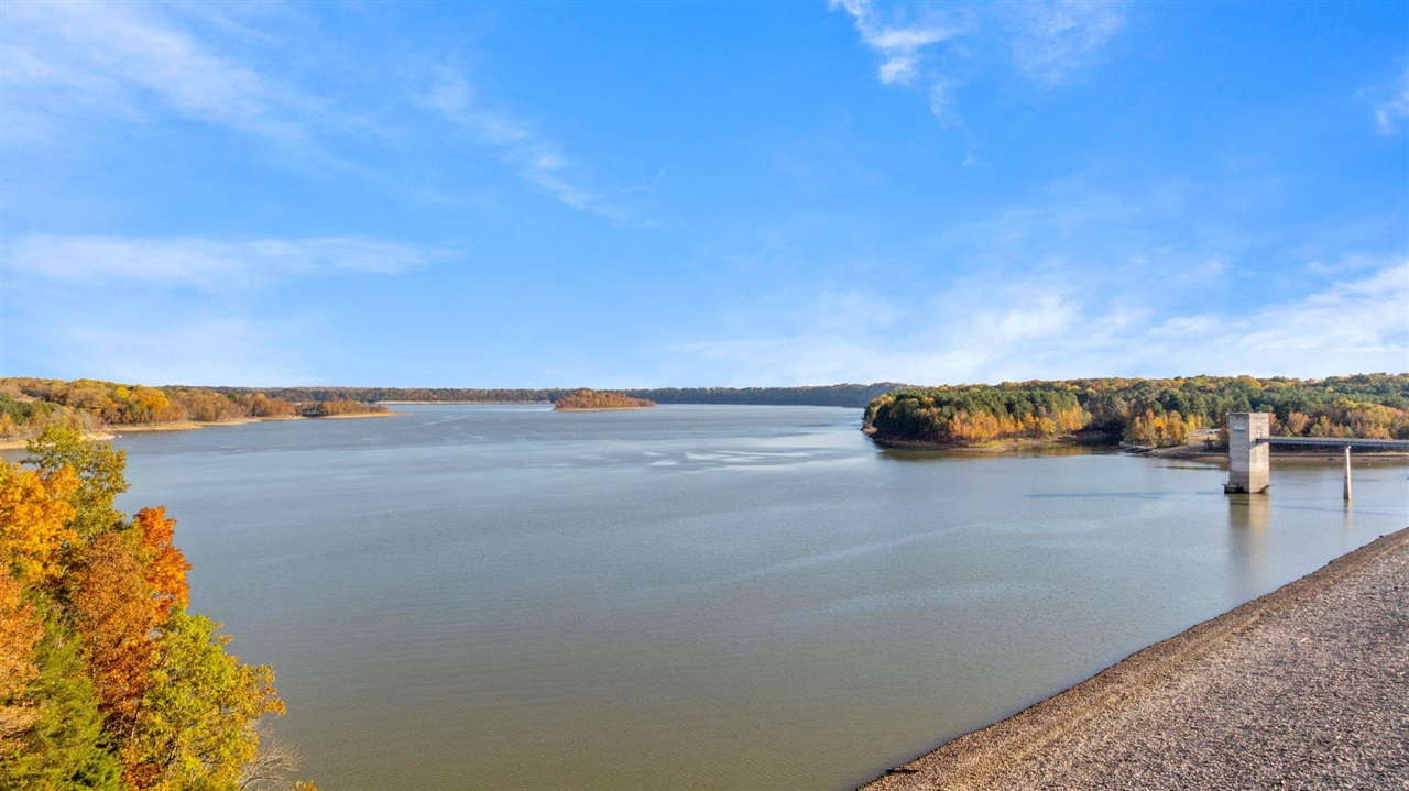 Glasgow, Kentucky, 42141, United States, 2 Bedrooms Bedrooms, ,1 BathroomBathrooms,Residential,For Sale,1989020