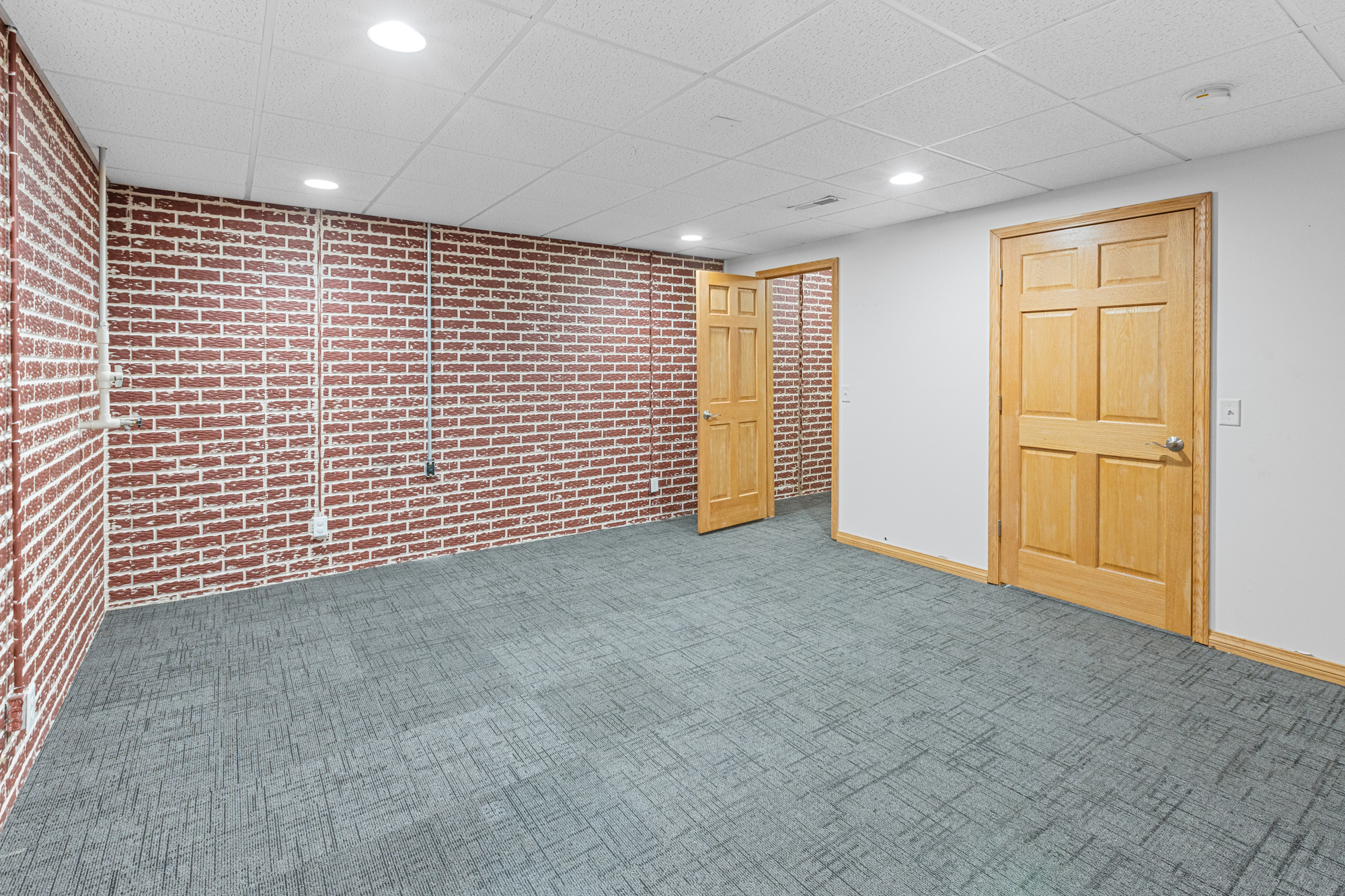 Effingham, Illinois, 62401, United States, 3 Bedrooms Bedrooms, ,3 BathroomsBathrooms,Residential,For Sale,1976361