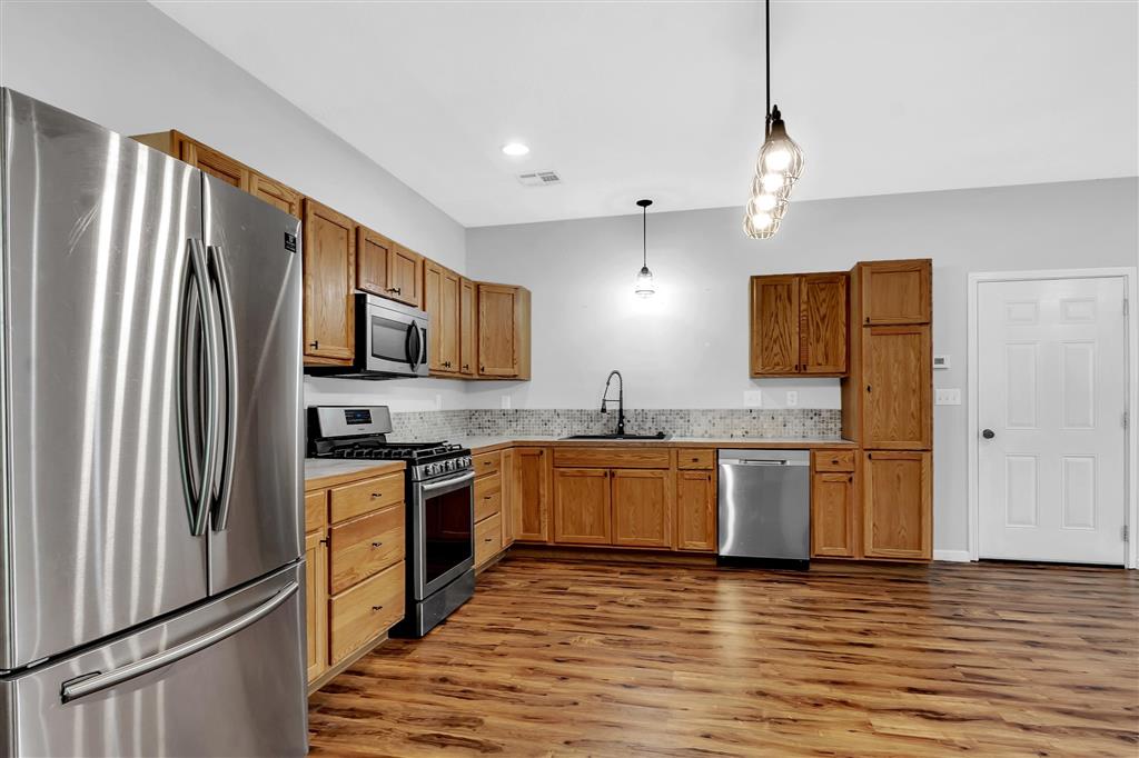 Dequincy, Louisiana, 70633, United States, 5 Bedrooms Bedrooms, ,4 BathroomsBathrooms,Residential,For Sale,1984141