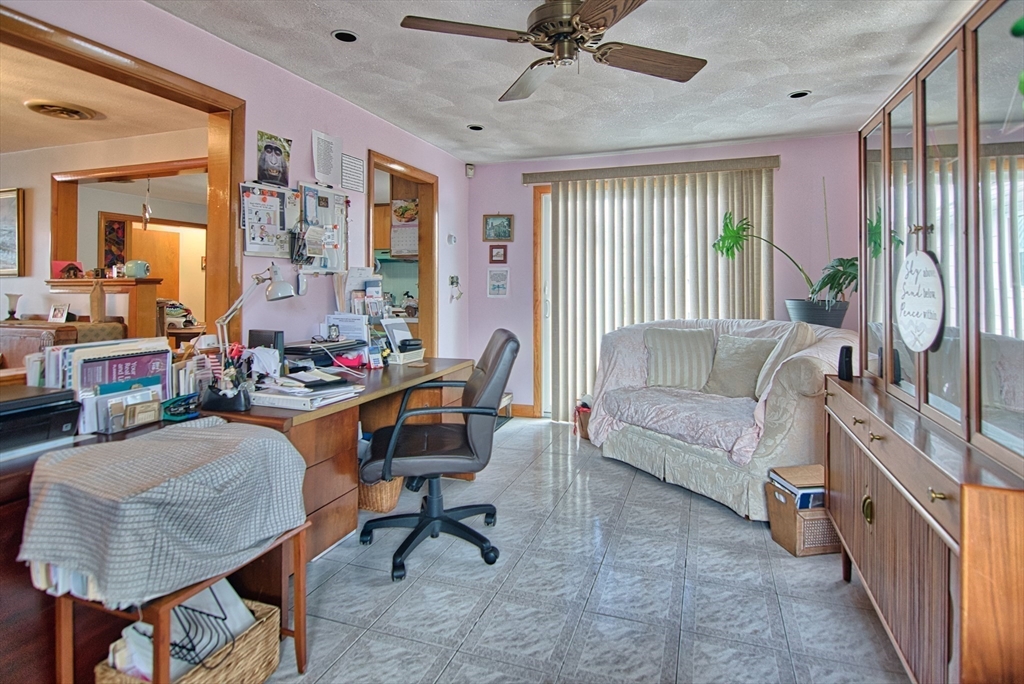 Revere, Massachusetts, 02151, United States, 4 Bedrooms Bedrooms, ,4 BathroomsBathrooms,Residential,For Sale,1935883