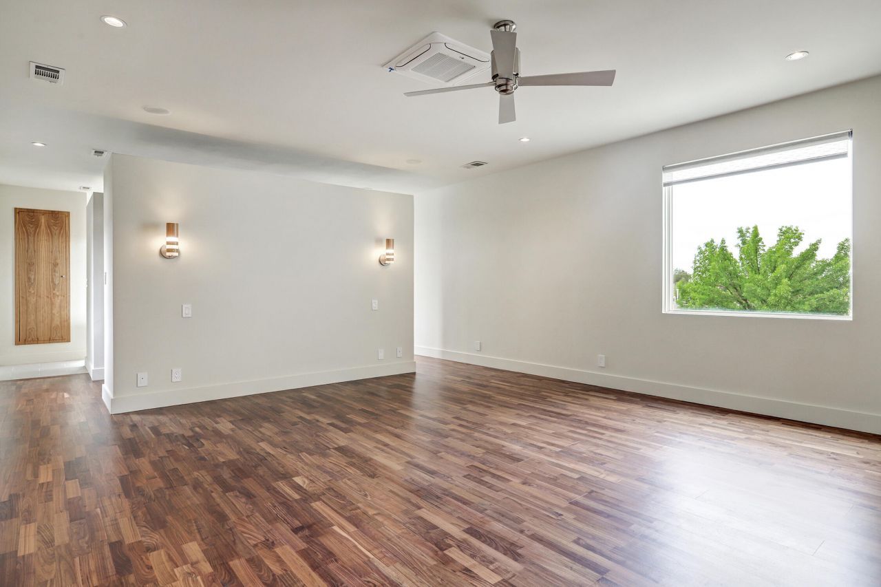 Albuquerque, New Mexico, 87104, United States, 4 Bedrooms Bedrooms, ,4 BathroomsBathrooms,Residential,For Sale,1940748