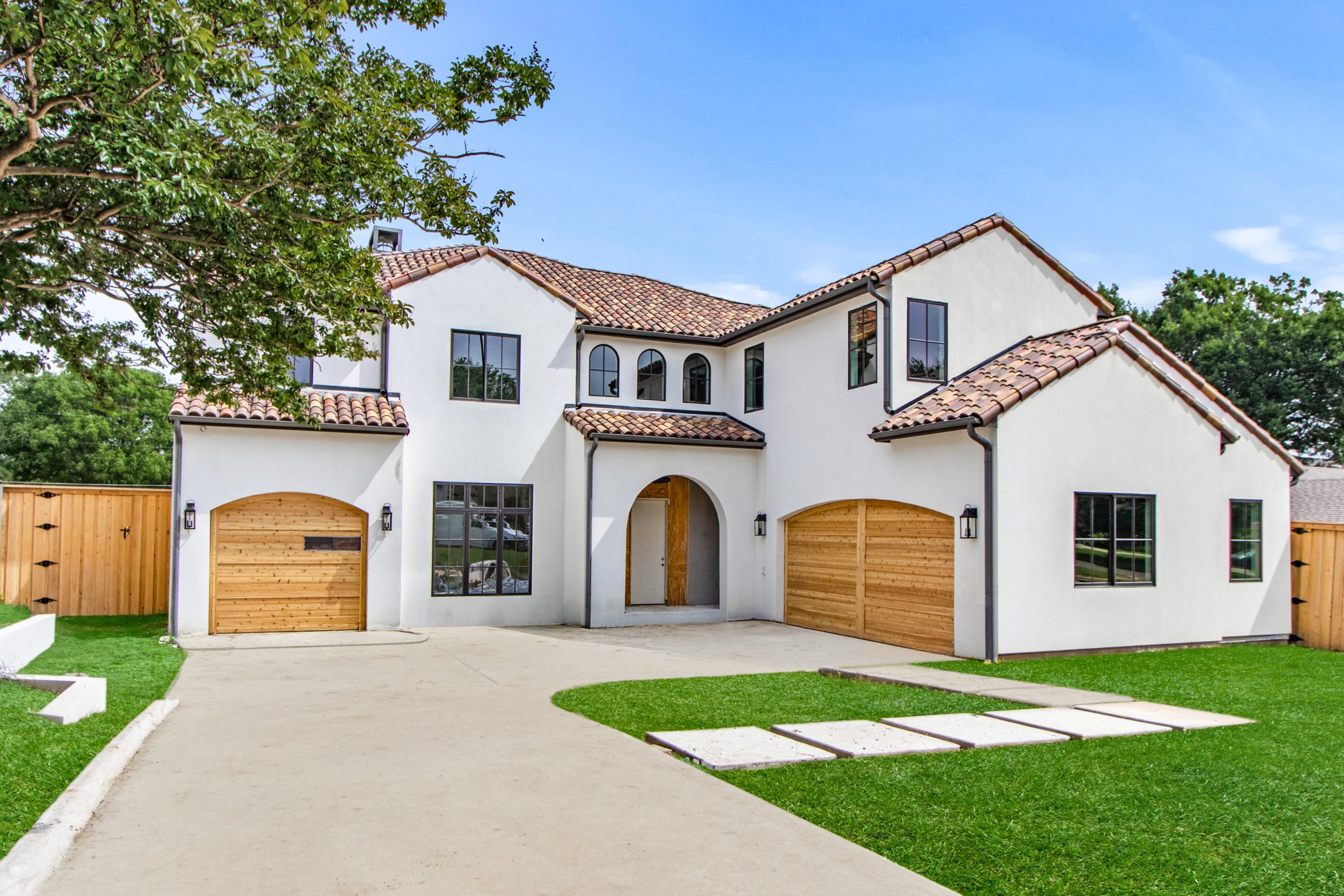 Modern Spanish Villa in Prime Location - 物件實景