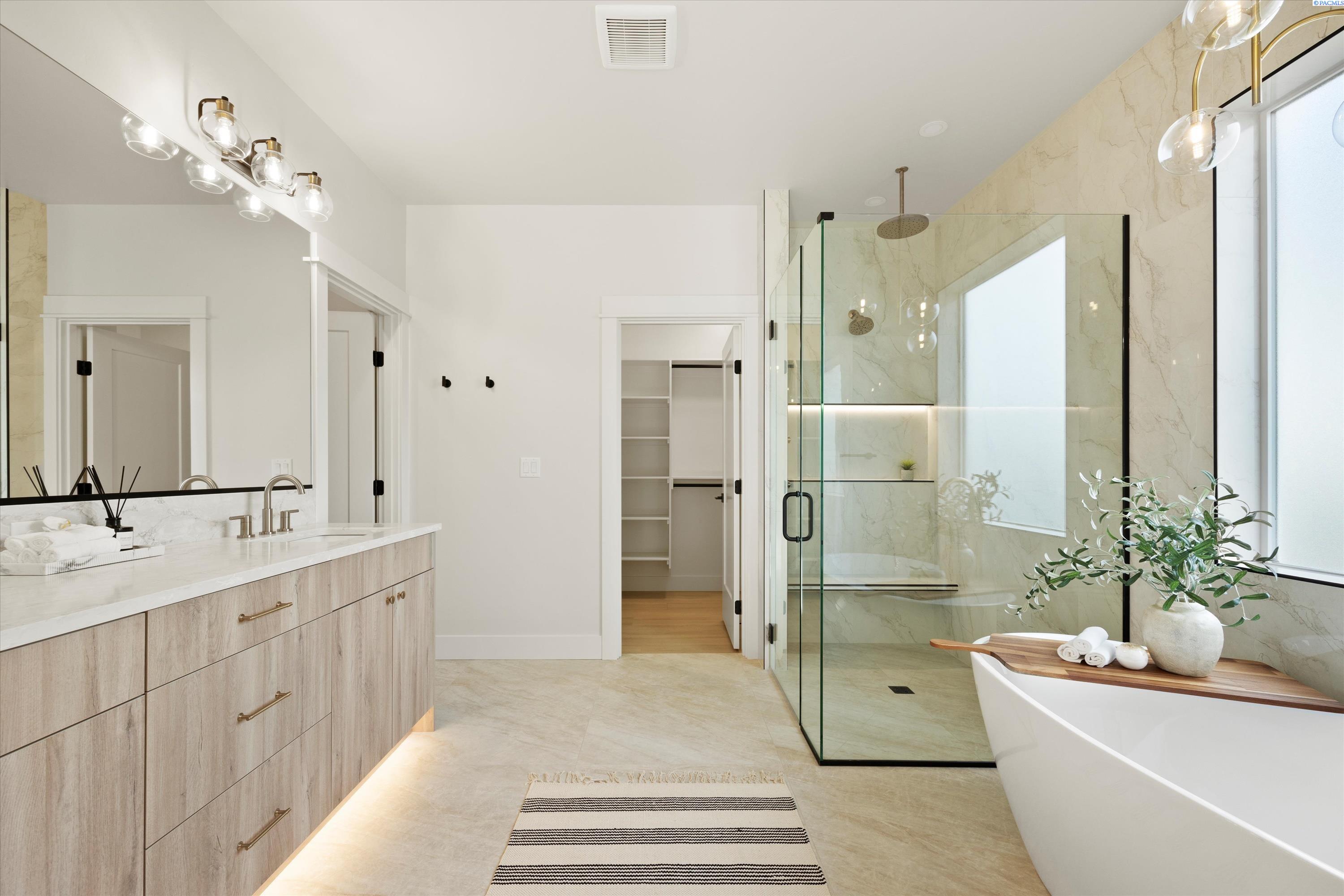 Richland, Washington, 99352, United States, 4 Bedrooms Bedrooms, ,3 BathroomsBathrooms,Residential,For Sale,1991503