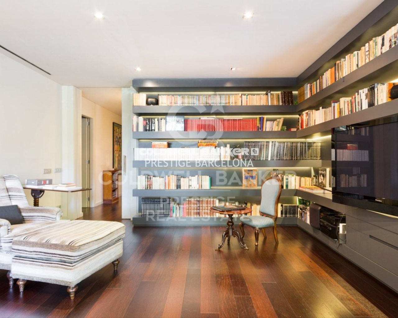 Barcelona, Catalonia, ES, 5 Bedrooms Bedrooms, ,3 BathroomsBathrooms,Residential,For Sale,1613109