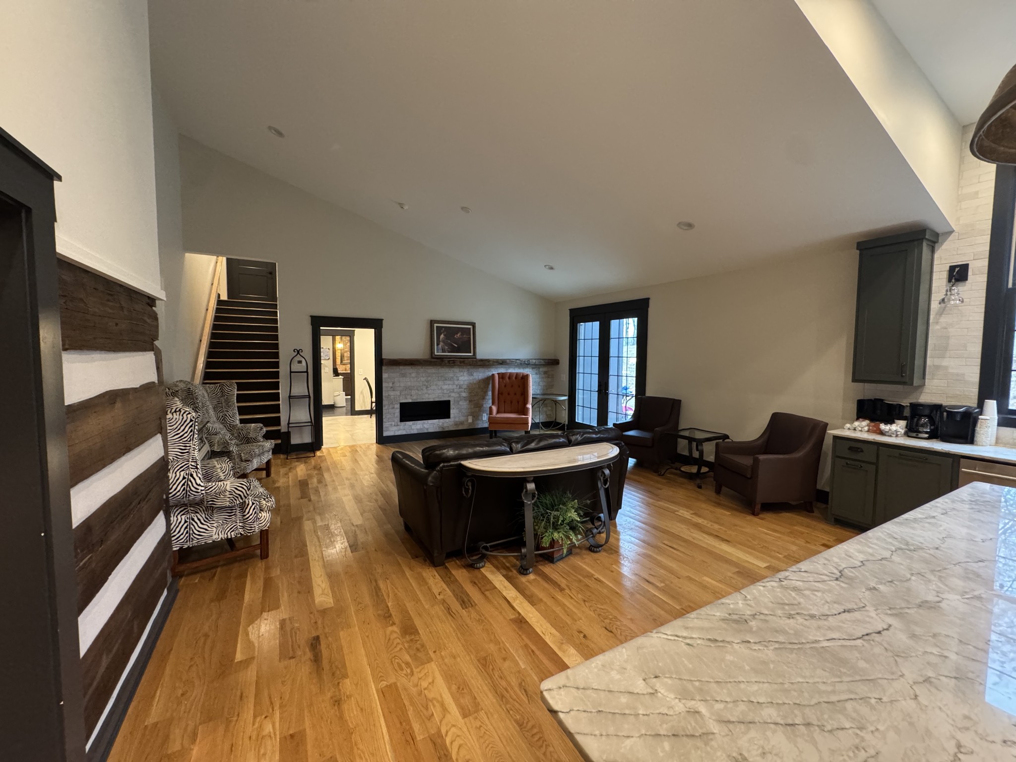 Hendersonville, Tennessee, 37075, United States, 6 Bedrooms Bedrooms, ,5 BathroomsBathrooms,Residential,For Sale,1993824