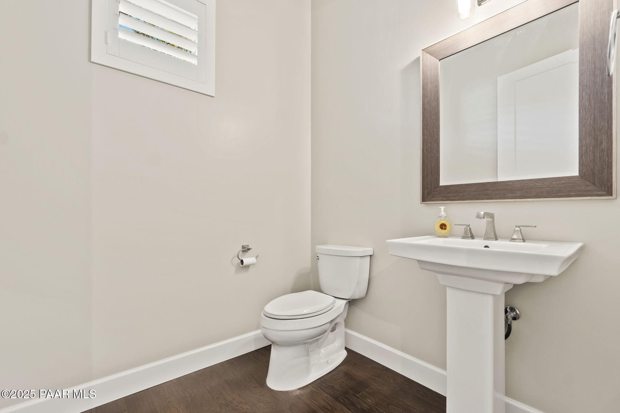 Prescott, Arizona, 86305, United States, 4 Bedrooms Bedrooms, ,2 BathroomsBathrooms,Residential,For Sale,1987901