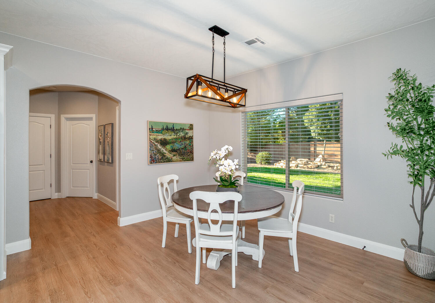 St George, Utah, 84790, United States, 4 Bedrooms Bedrooms, ,Residential,For Sale,1962826