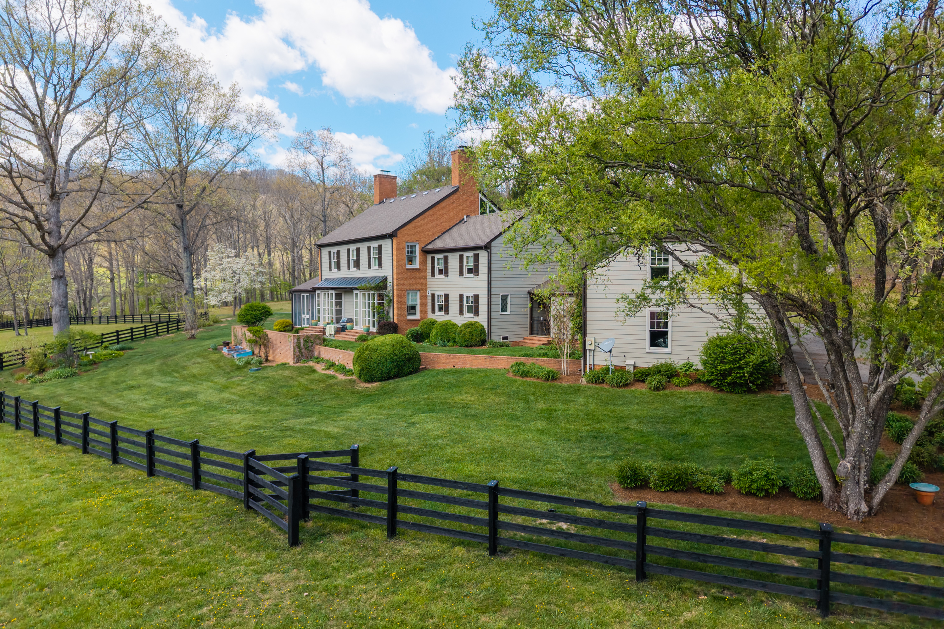  5614 Hot Springs Rd - 物件實景