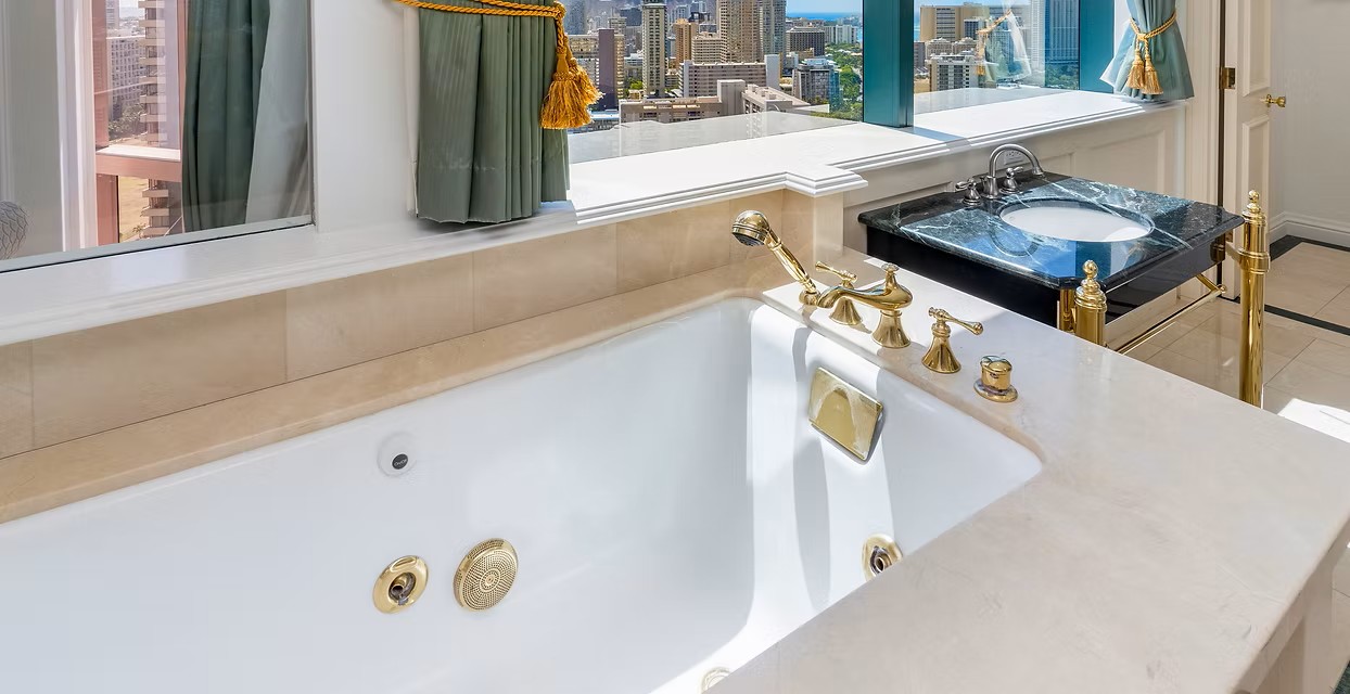 Honolulu, Hawaii, 96815, United States, 3 Bedrooms Bedrooms, ,3 BathroomsBathrooms,Residential,For Sale,1983935