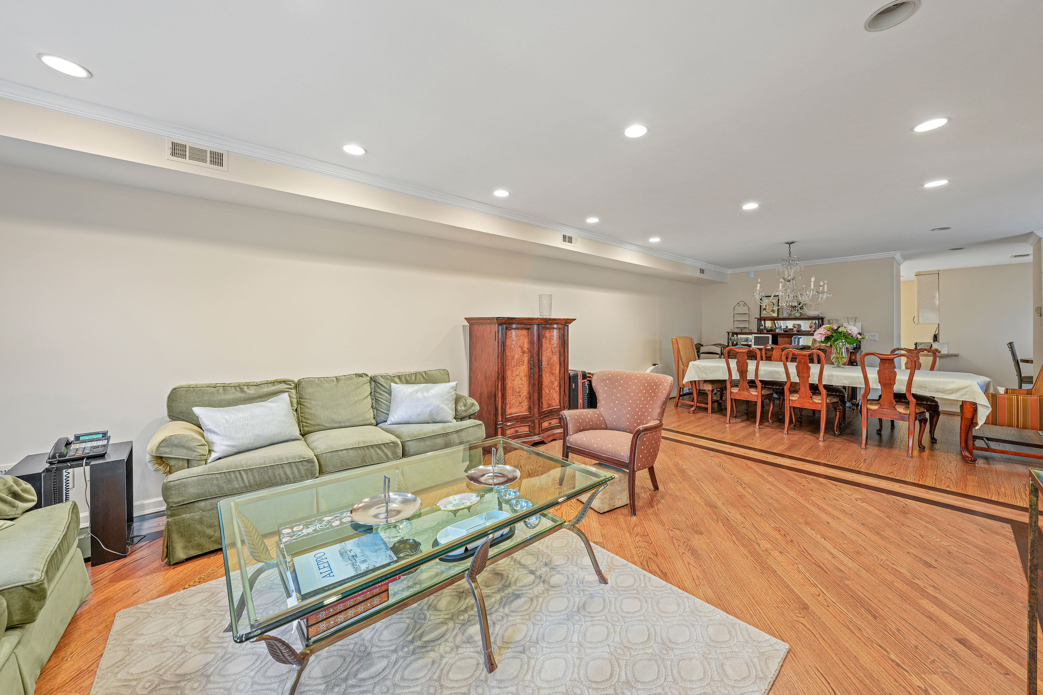 Brooklyn, New York, 11230, United States, 7 Bedrooms Bedrooms, ,7 BathroomsBathrooms,Residential,For Sale,1990227