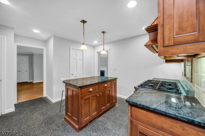 Chatham Twp., New Jersey, 07928, United States, 4 Bedrooms Bedrooms, ,3 BathroomsBathrooms,Residential,For Sale,1926166